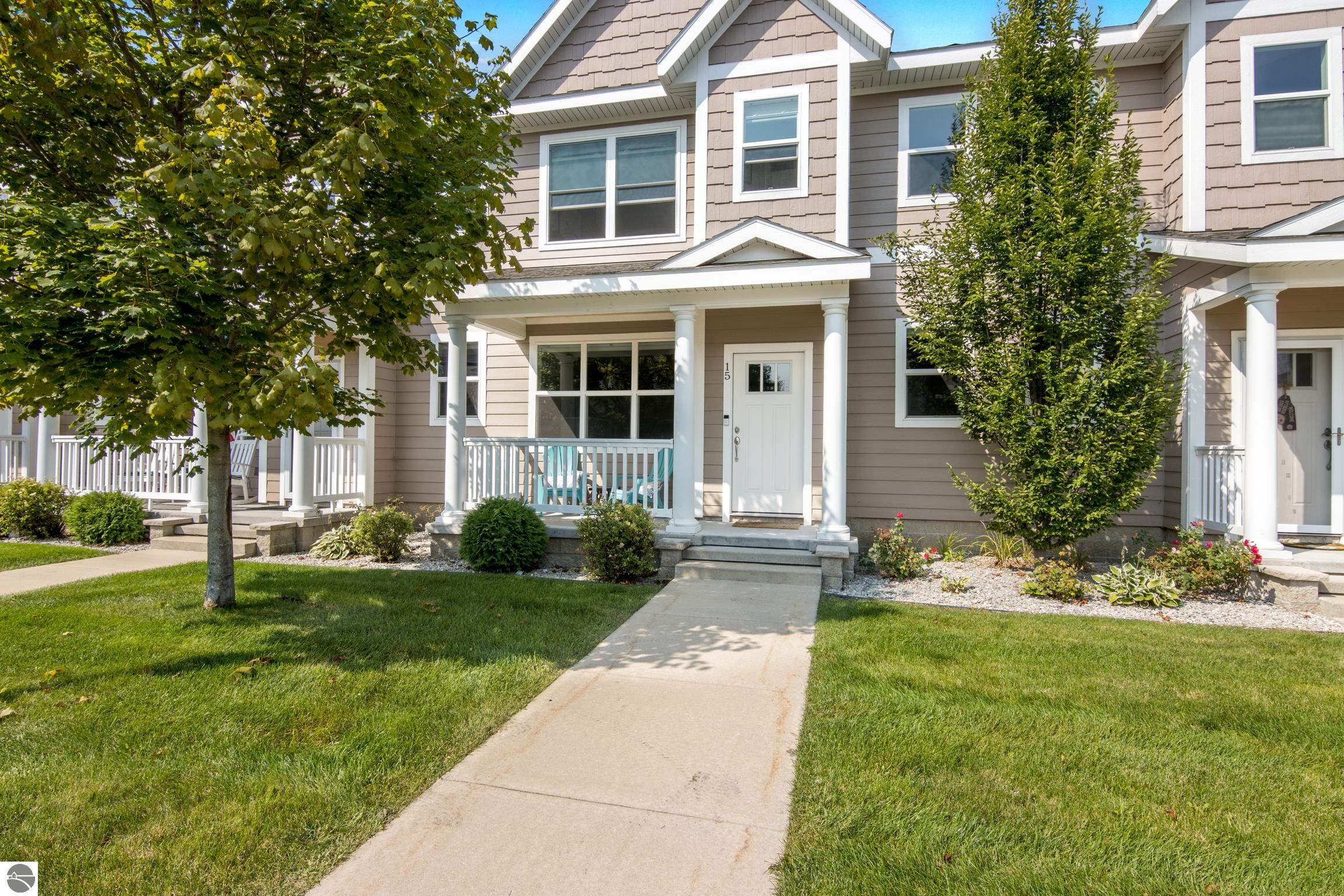 976 Lake Ridge Drive # 15