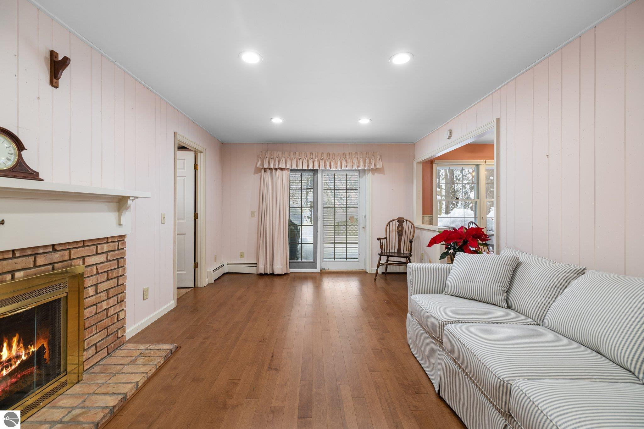 7246 Henderson Drive