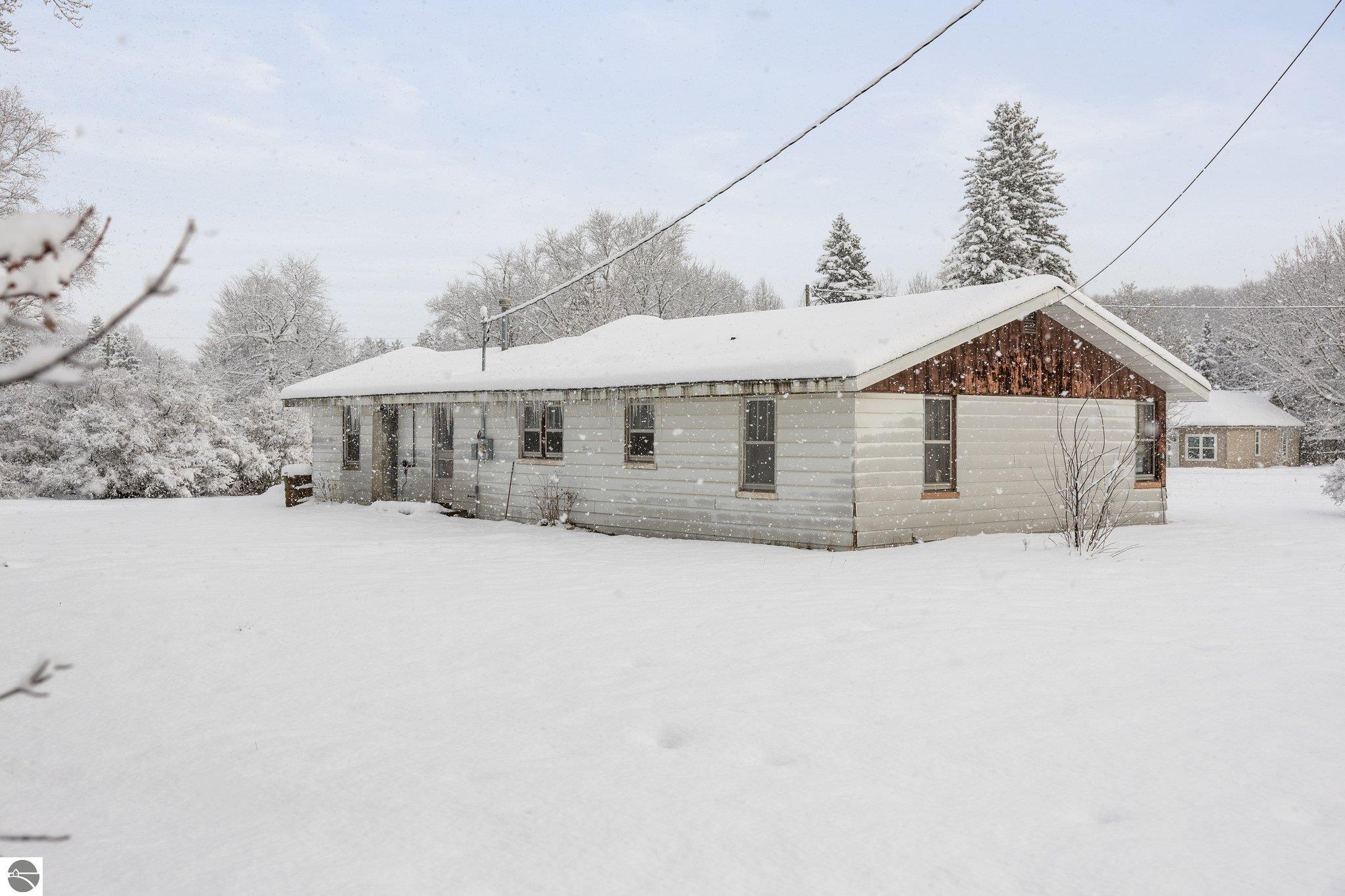4040 Main Street