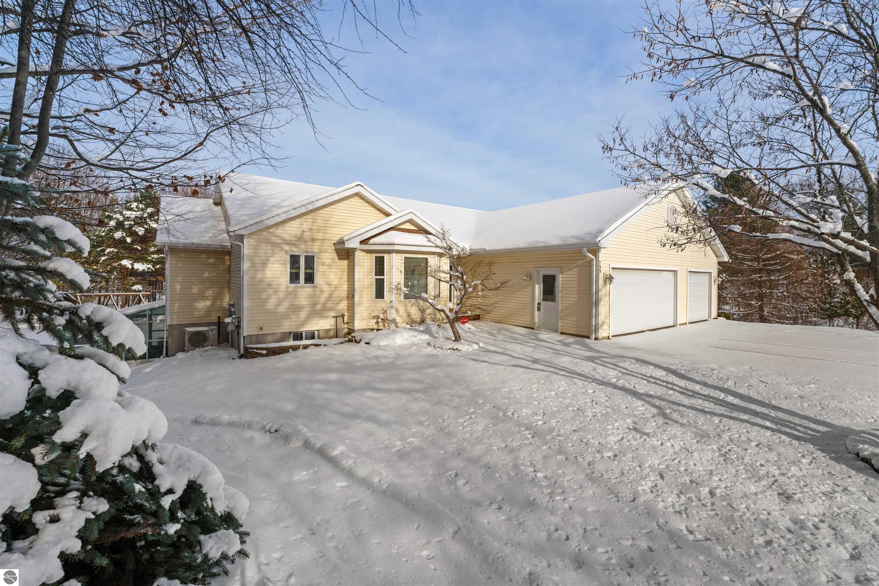 799 Napolean Way