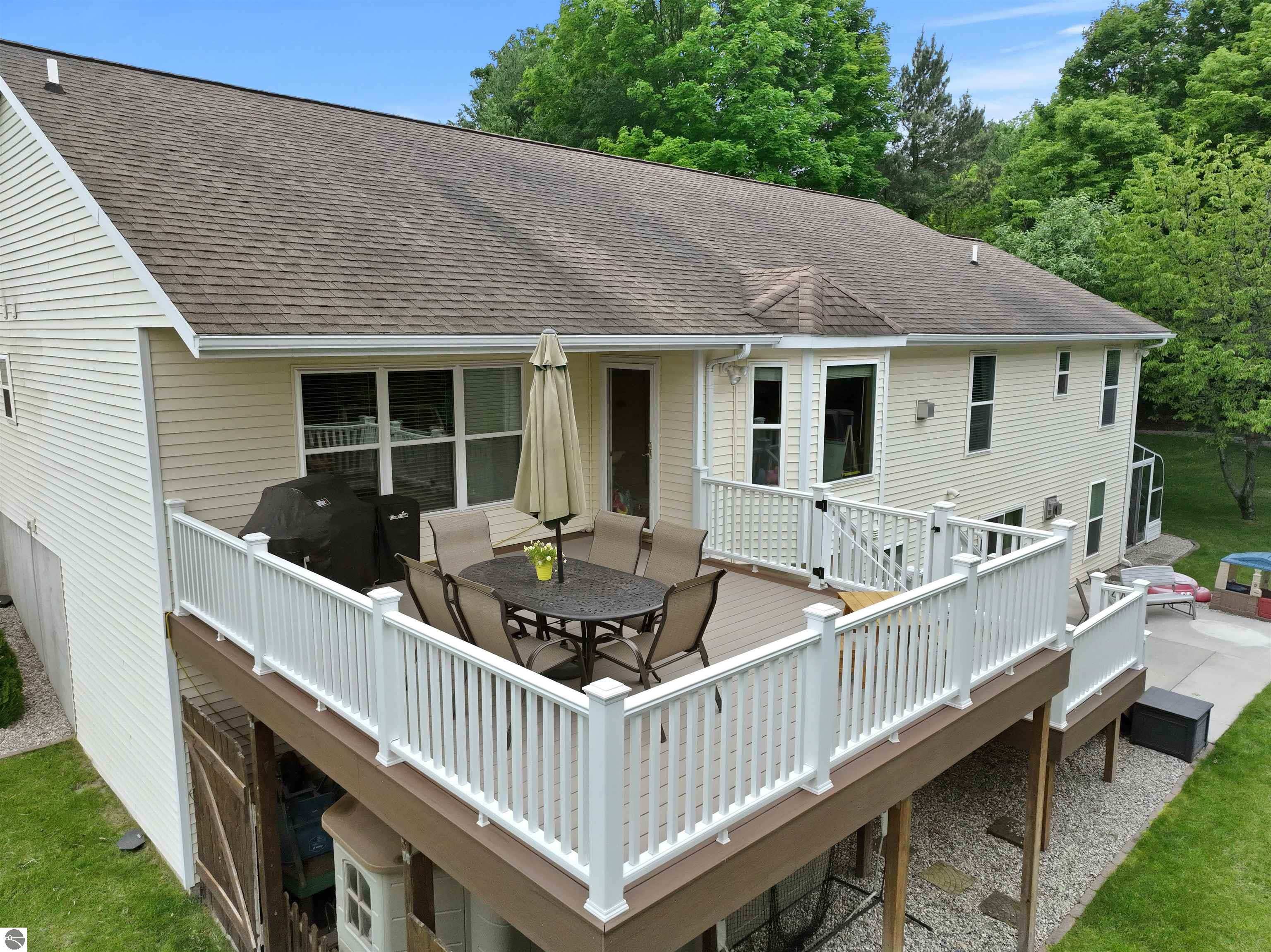 799 Napolean Way