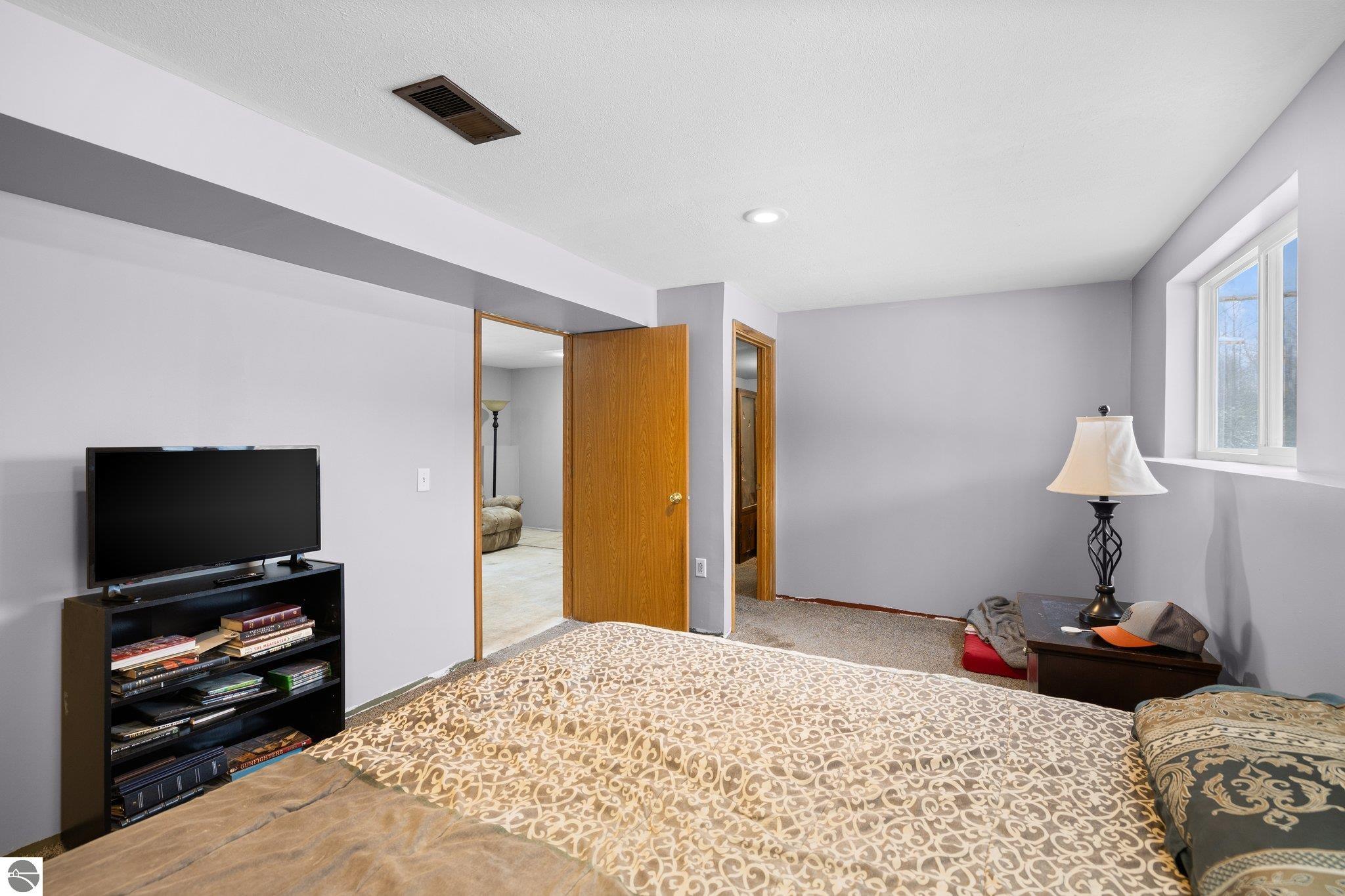 8480 King Arthurs Court