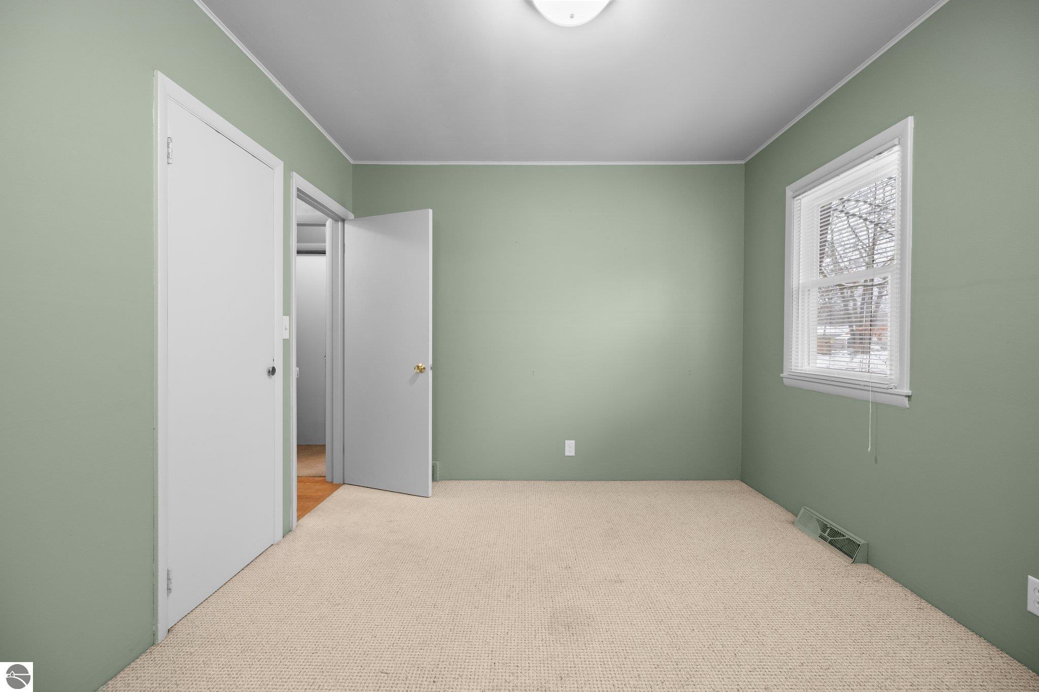 884 Carver Street