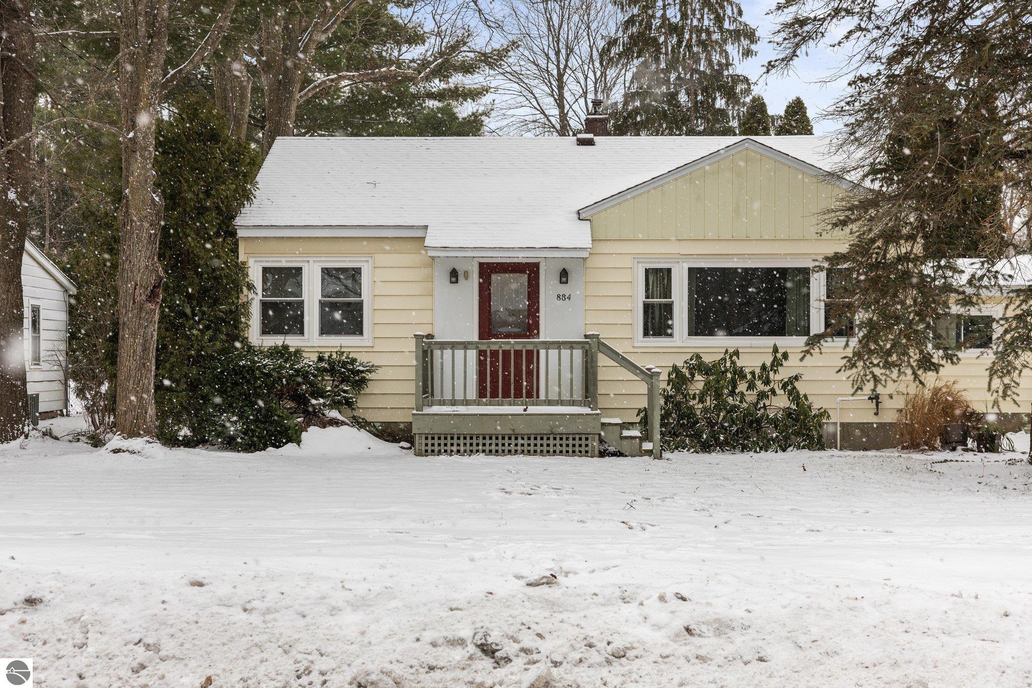 884 Carver Street