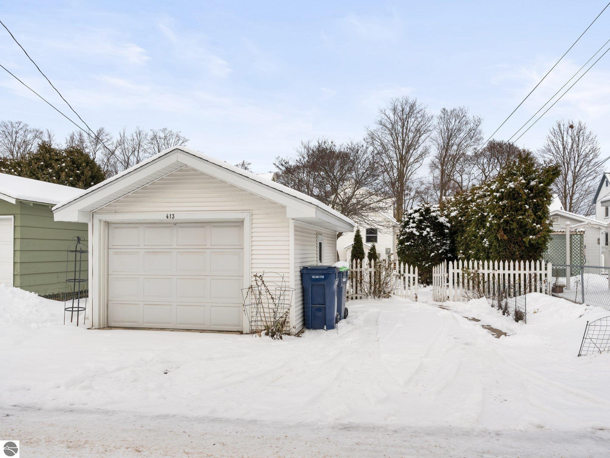 413 W Eleventh Street