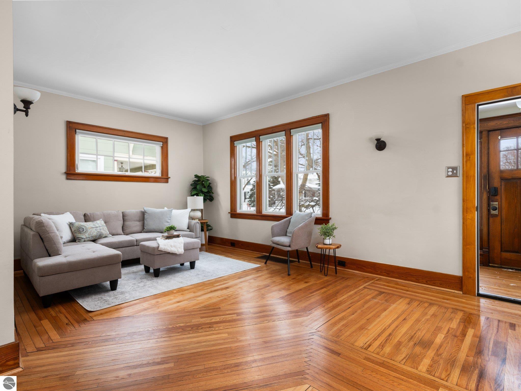 413 W Eleventh Street