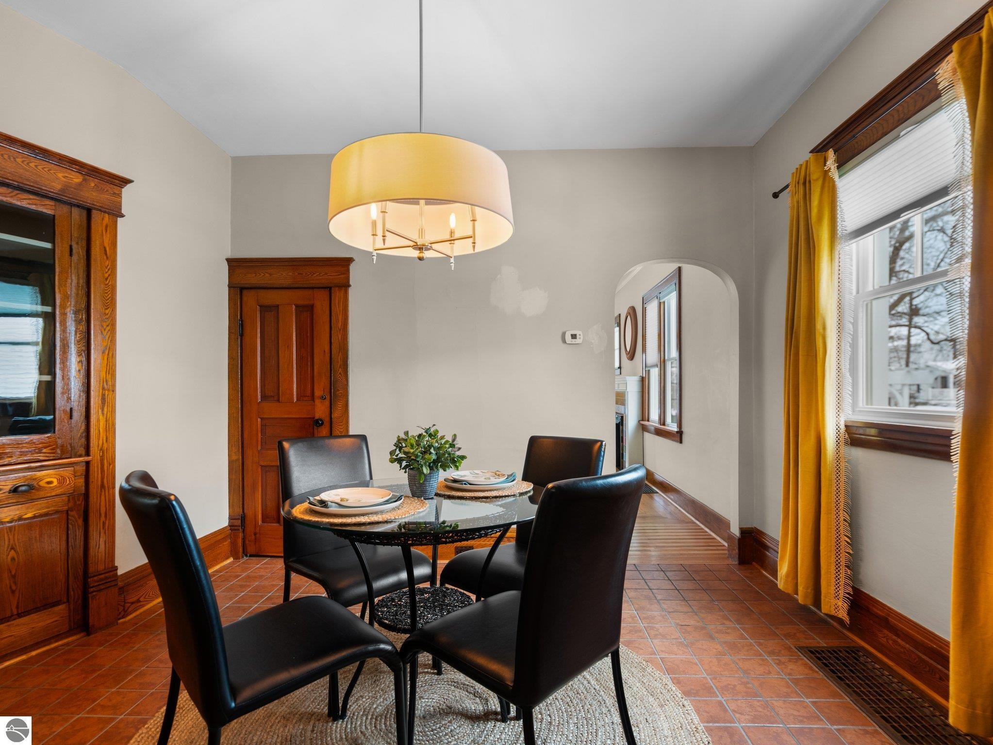 413 W Eleventh Street
