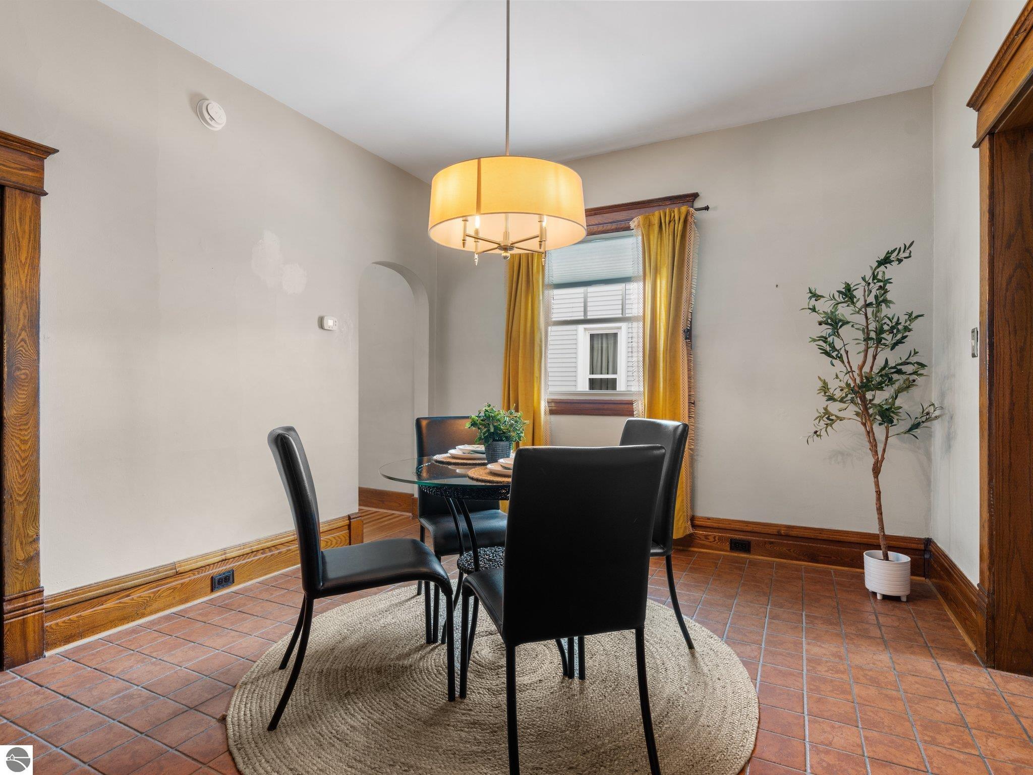 413 W Eleventh Street