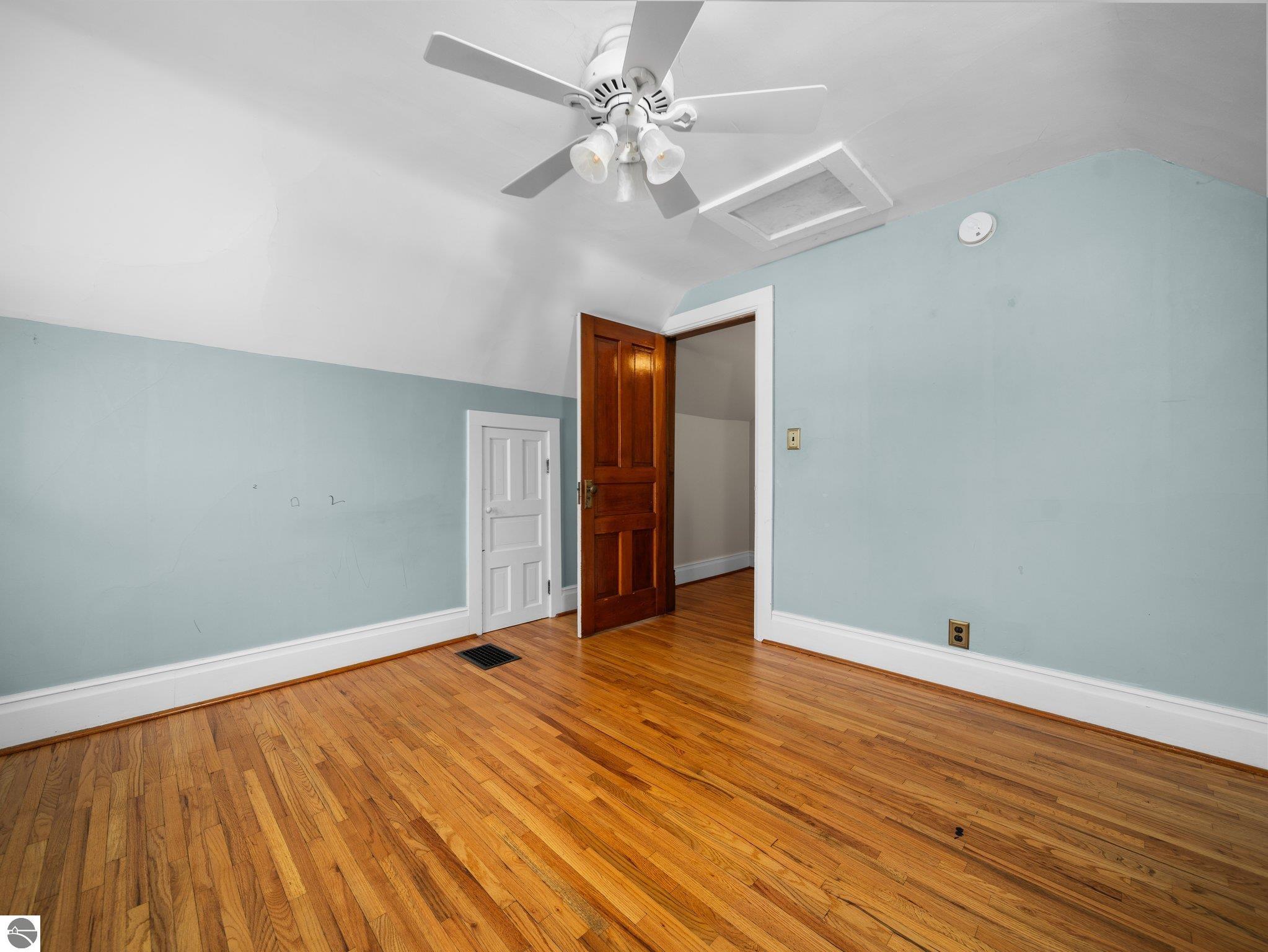 413 W Eleventh Street