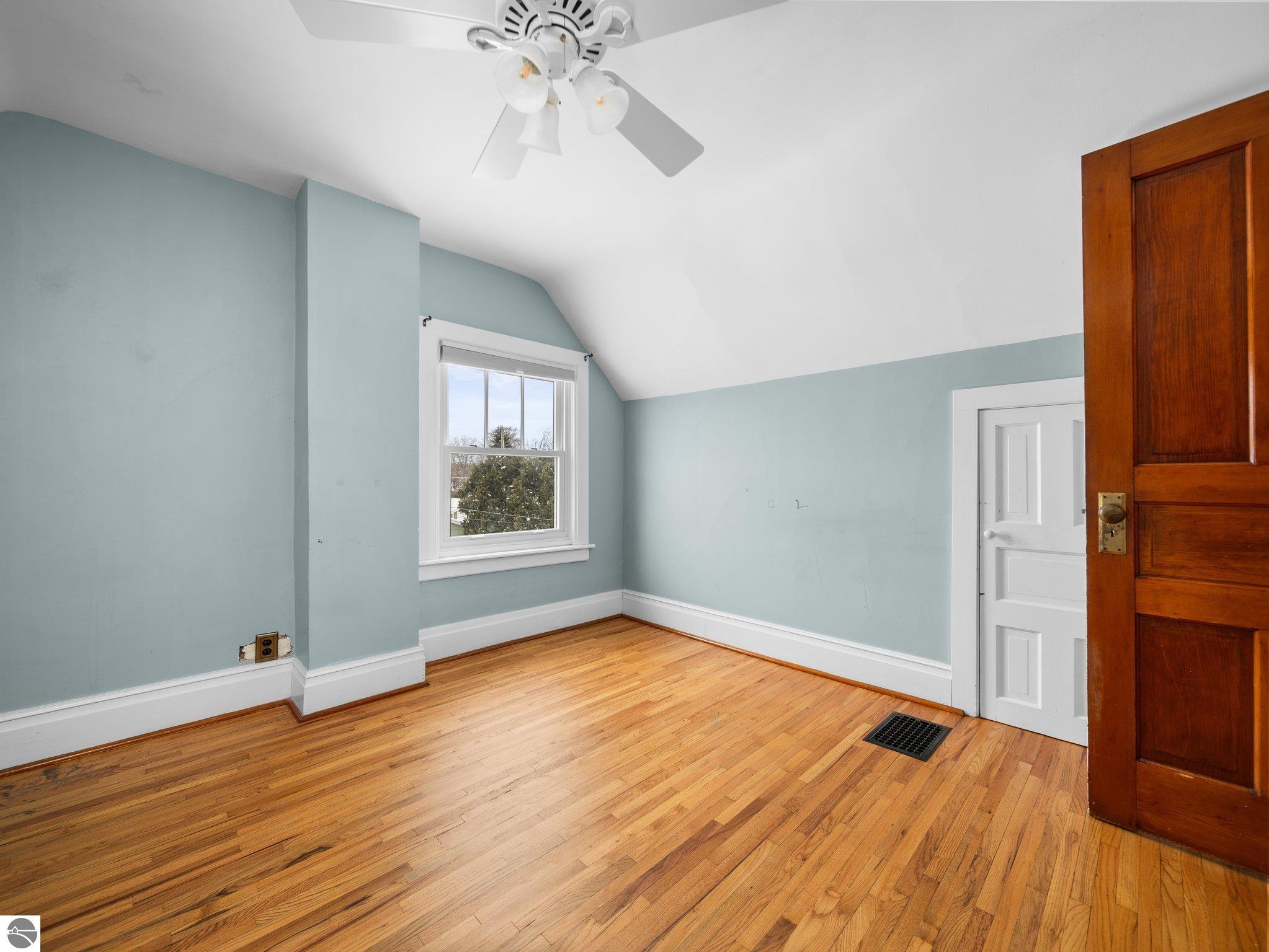 413 W Eleventh Street