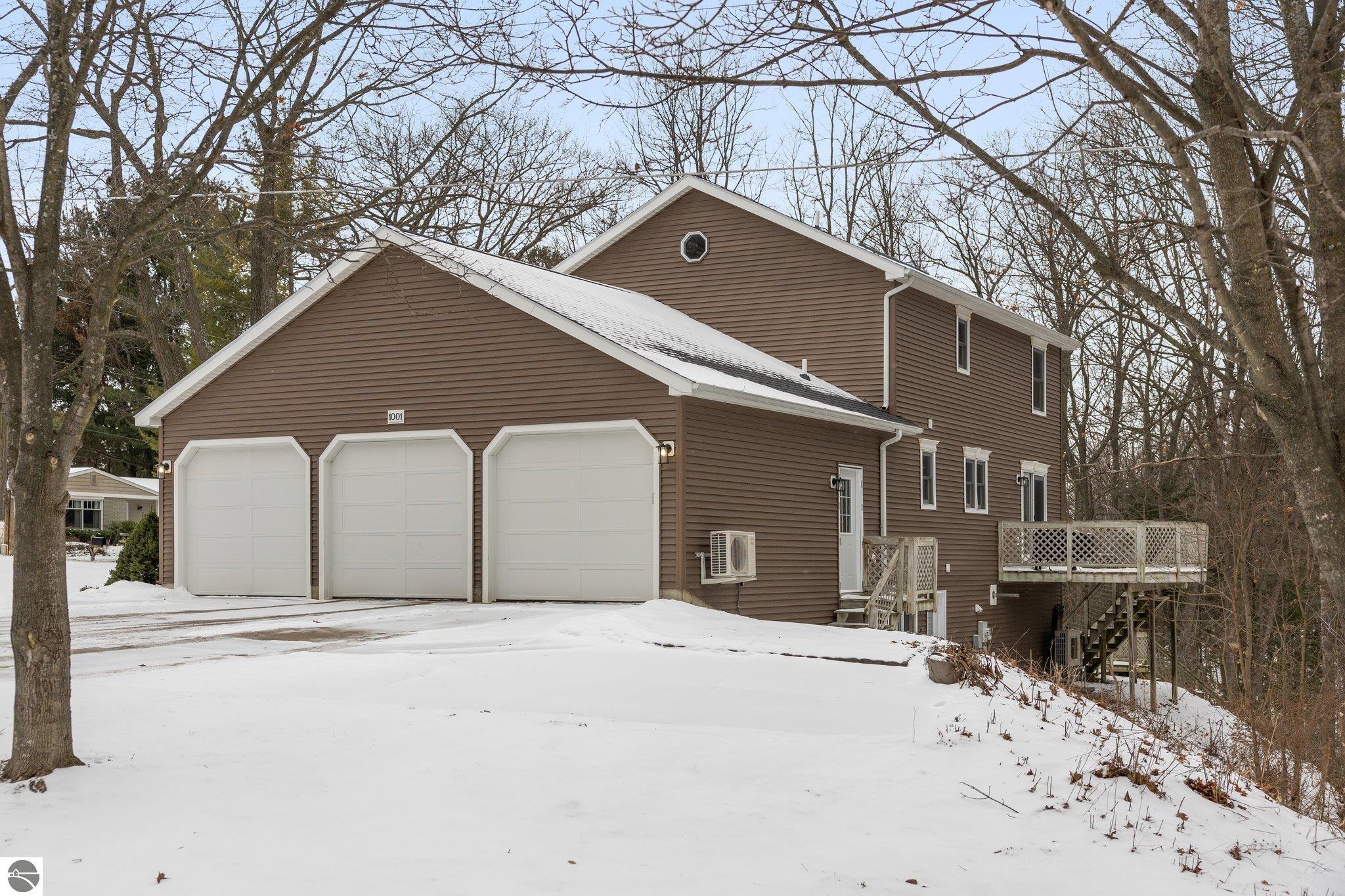 1001 Huron Hills Drive