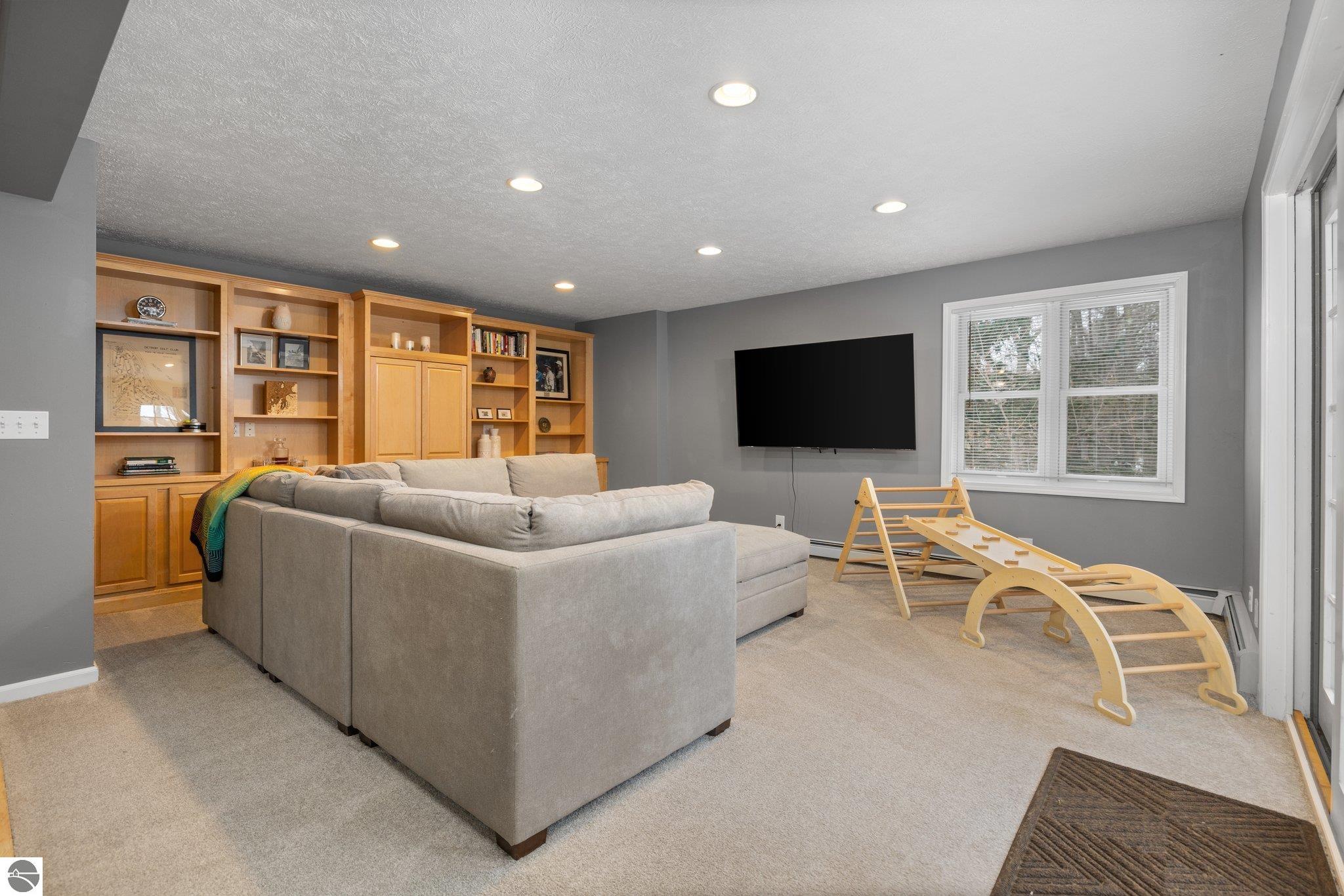 1001 Huron Hills Drive