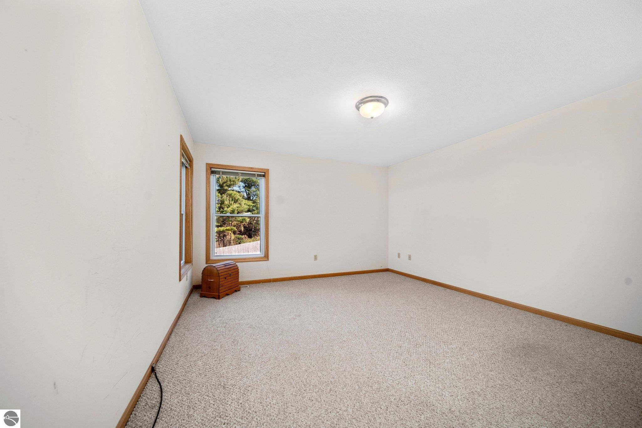 2015 Seaview Drive