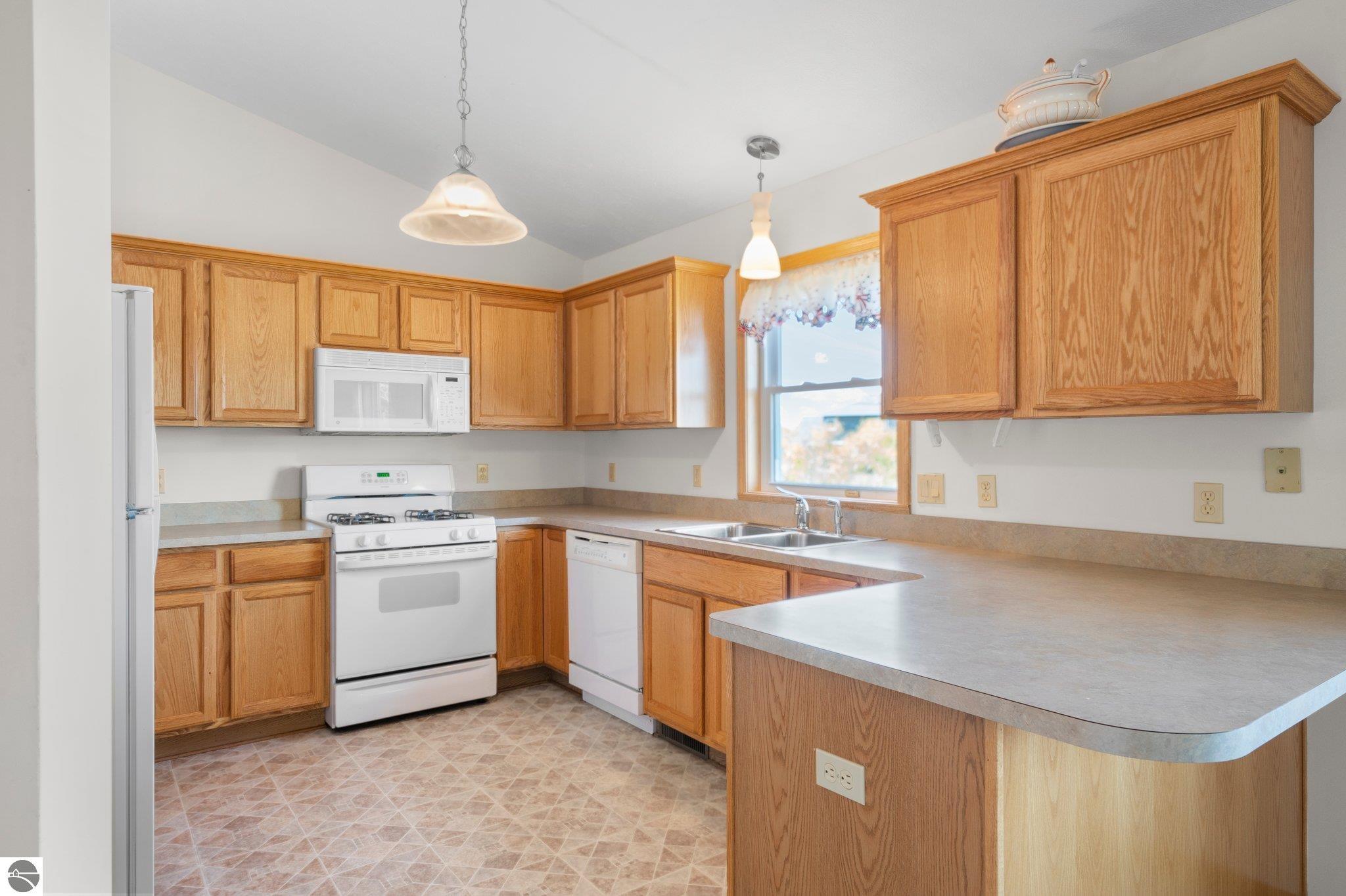 2015 Seaview Drive