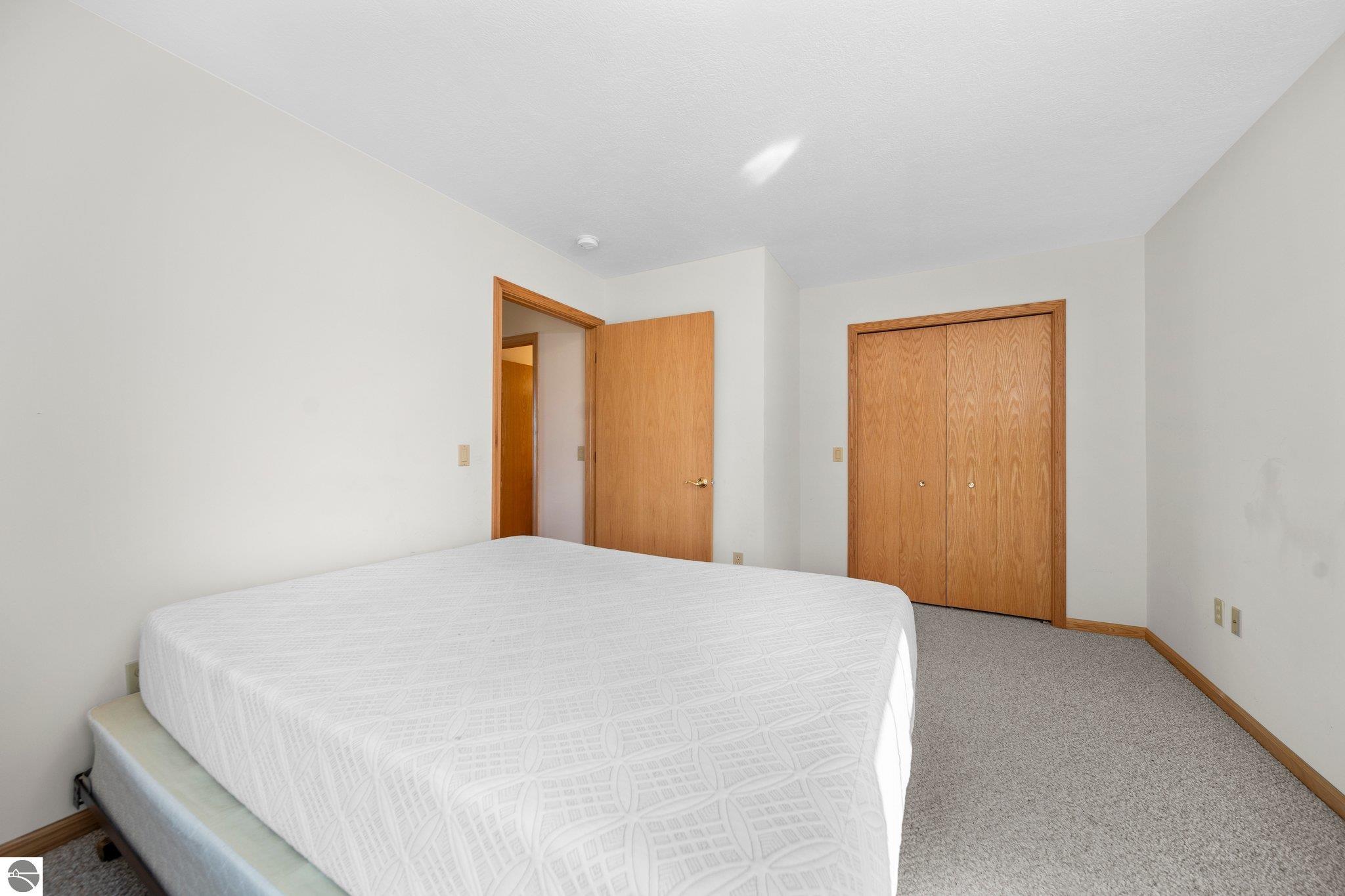 2015 Seaview Drive