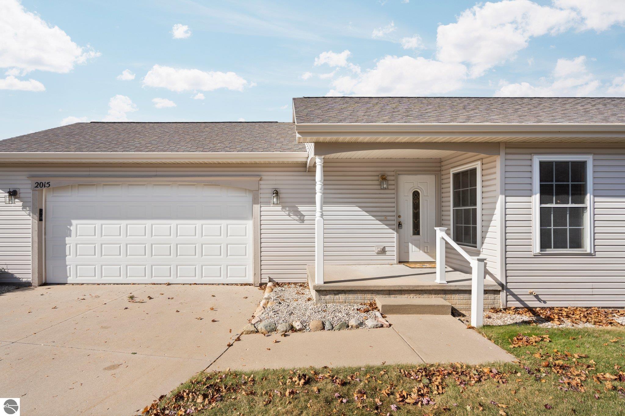 2015 Seaview Drive