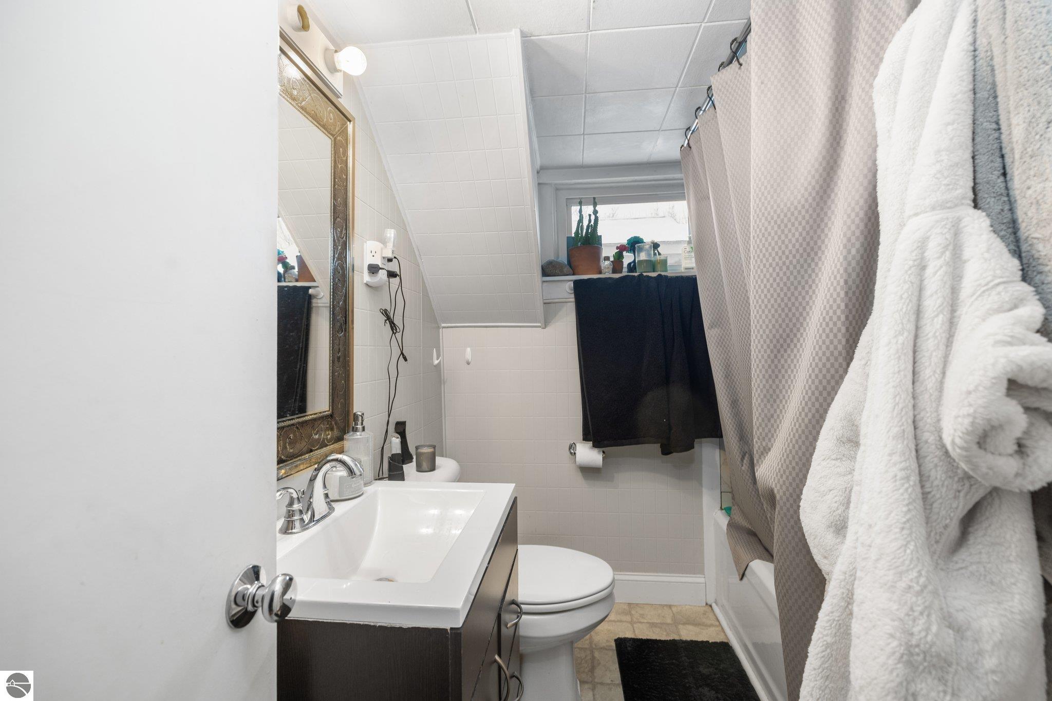 135 E Ninth Street # C Unit: A, B, & C