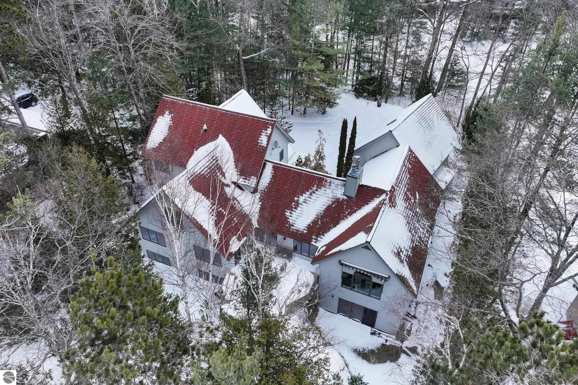 5490 MacKenzie Drive
