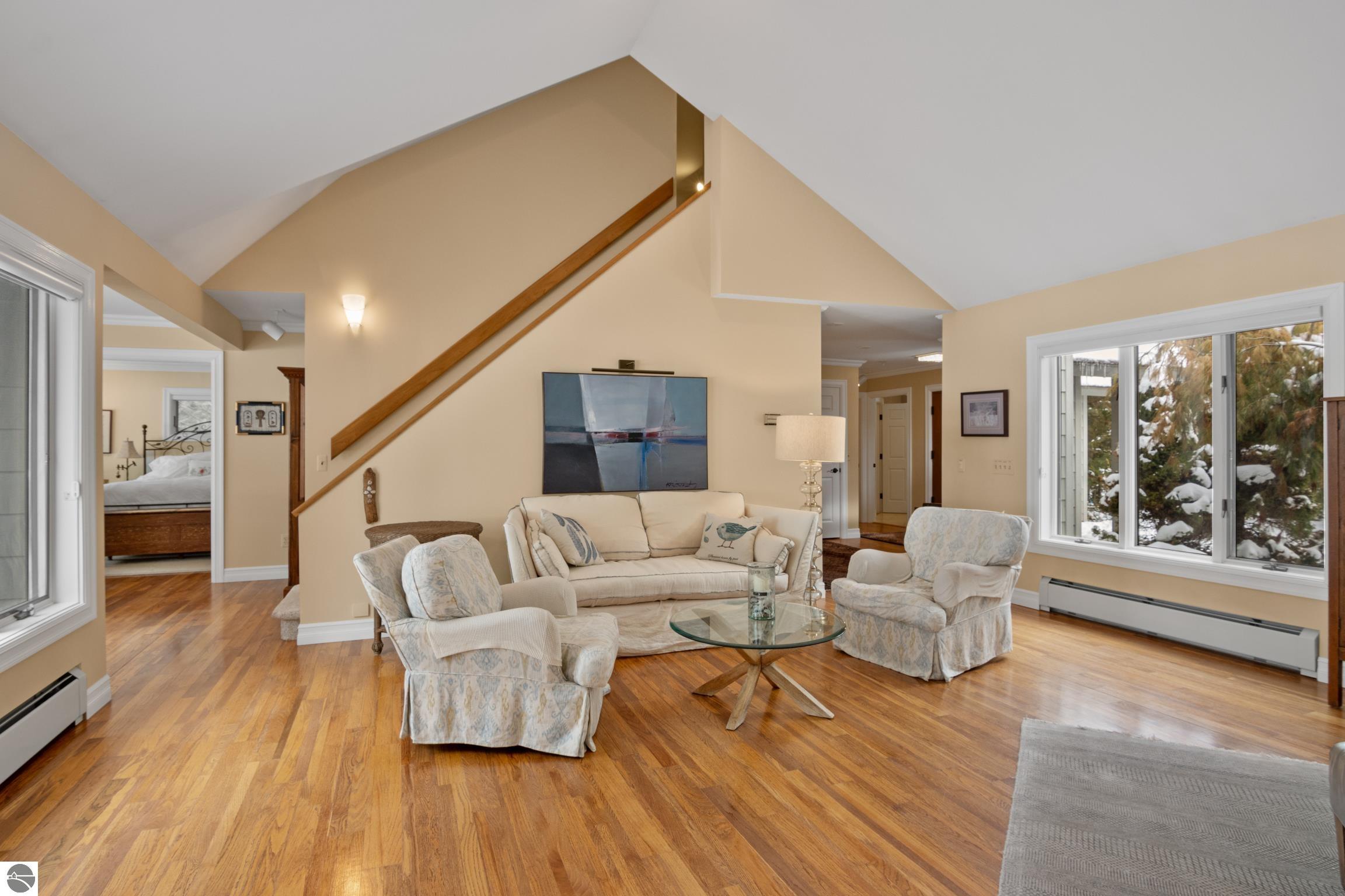 5490 MacKenzie Drive