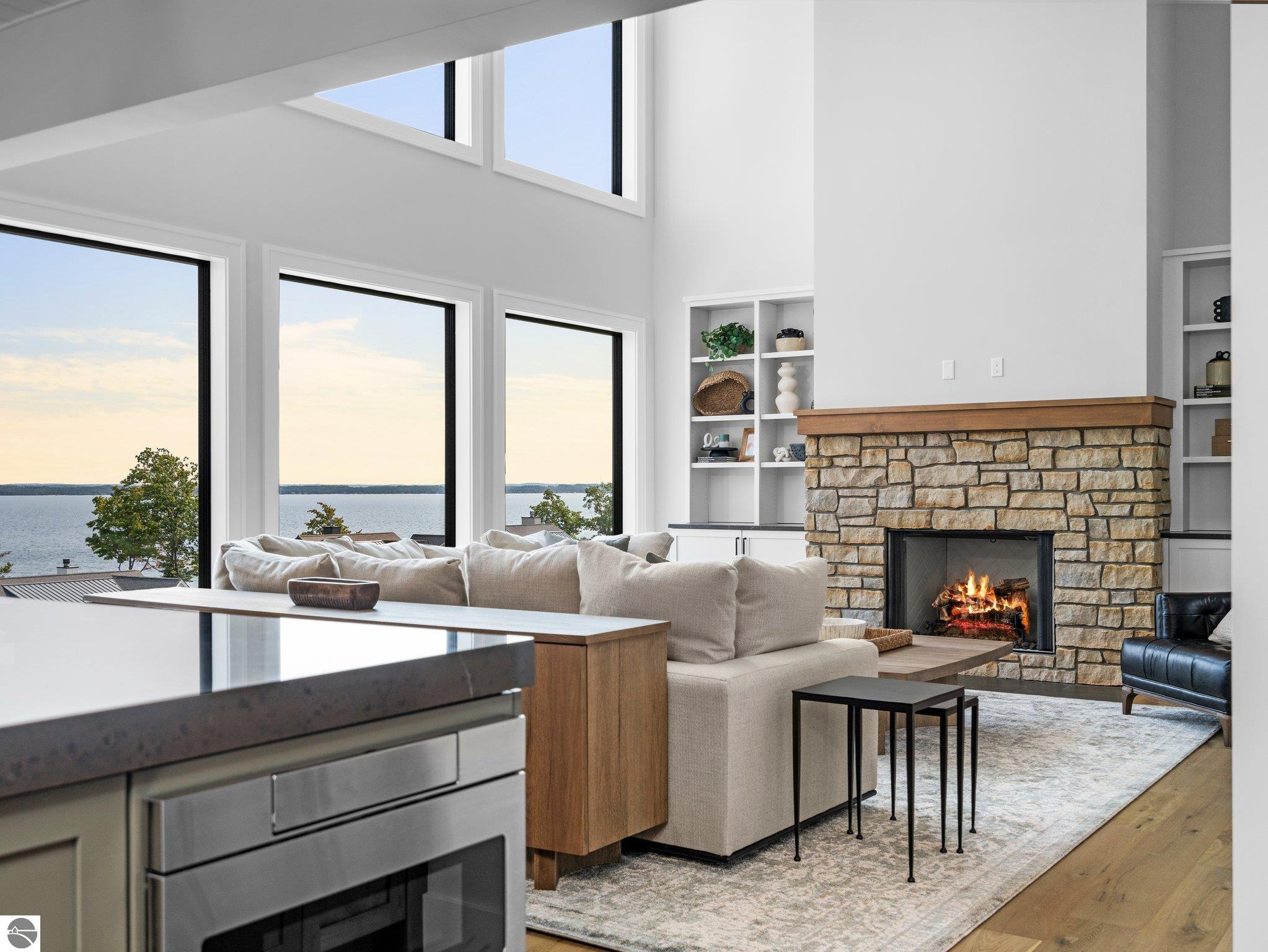 15690 Waters Edge