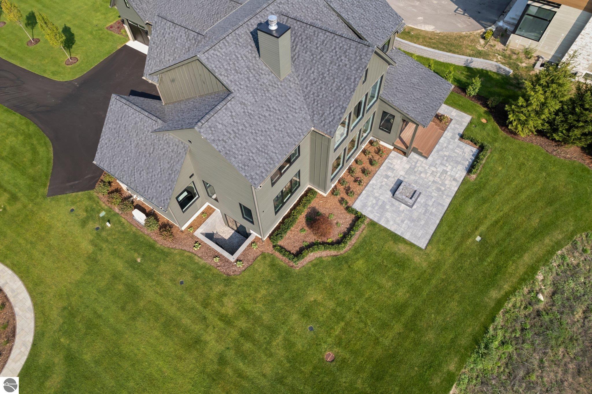 15690 Waters Edge