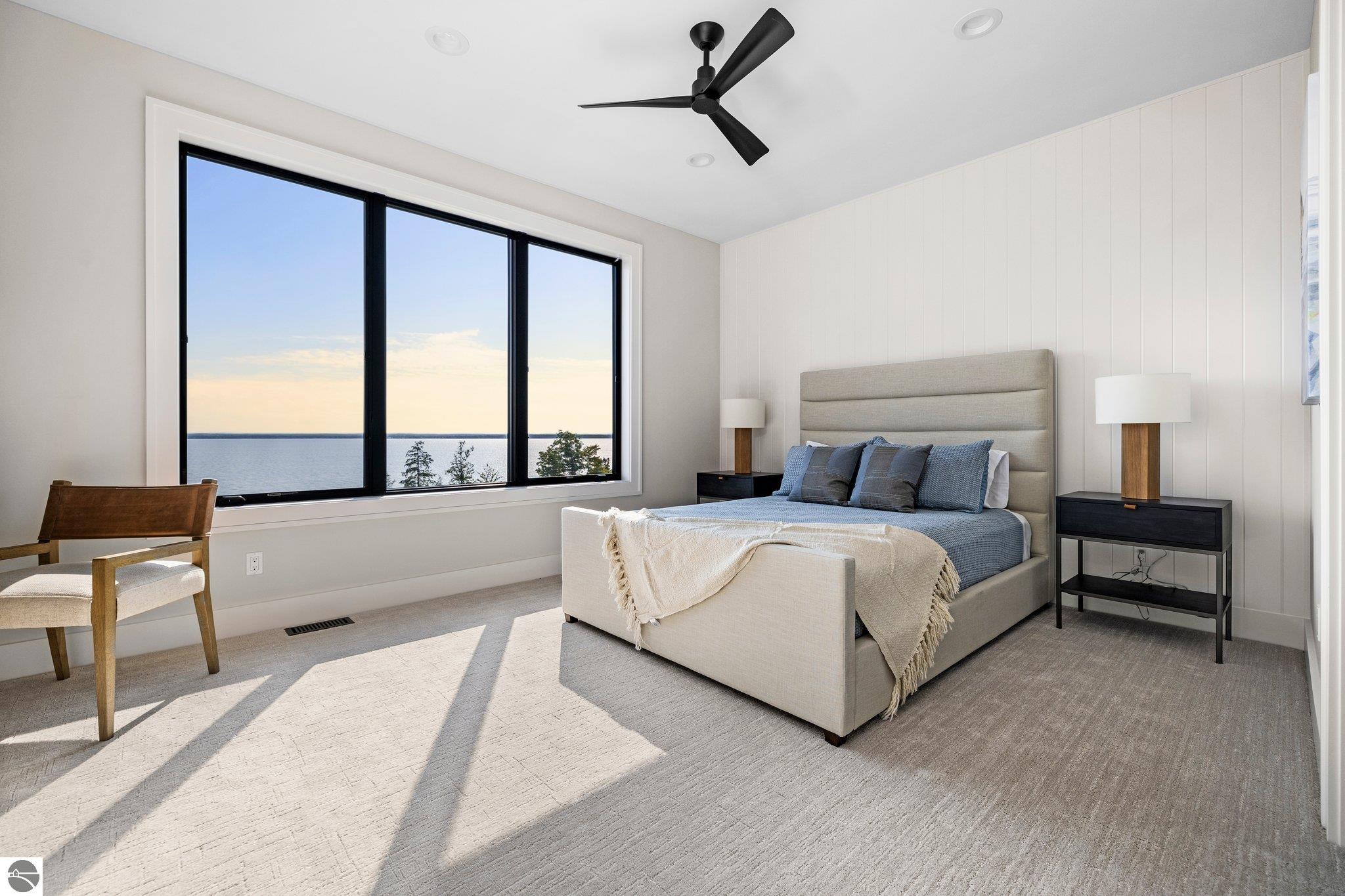 15690 Waters Edge