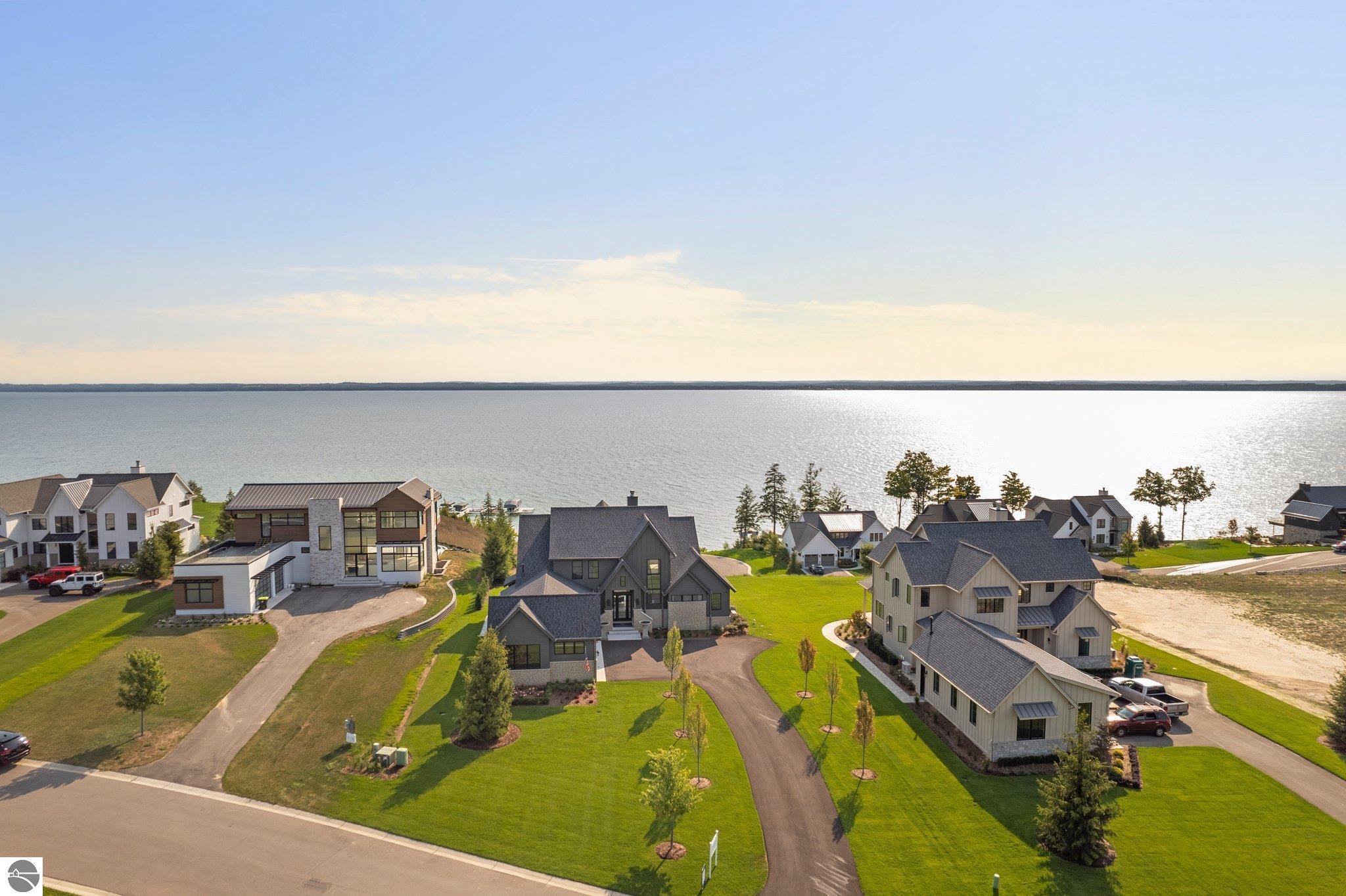 15690 Waters Edge