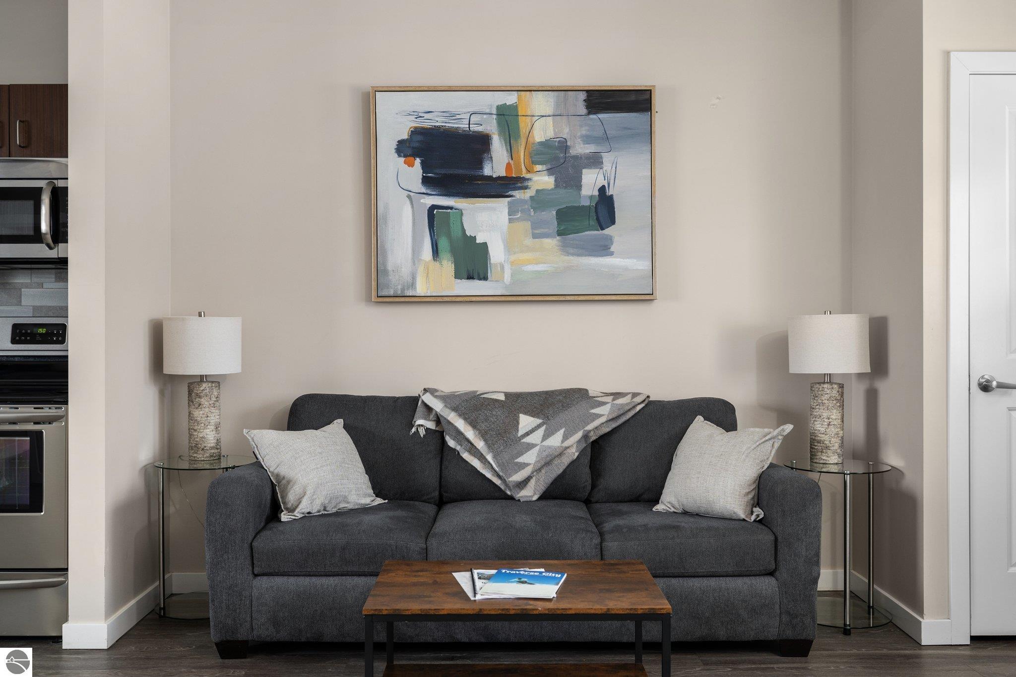 619 E Eighth Street # 8