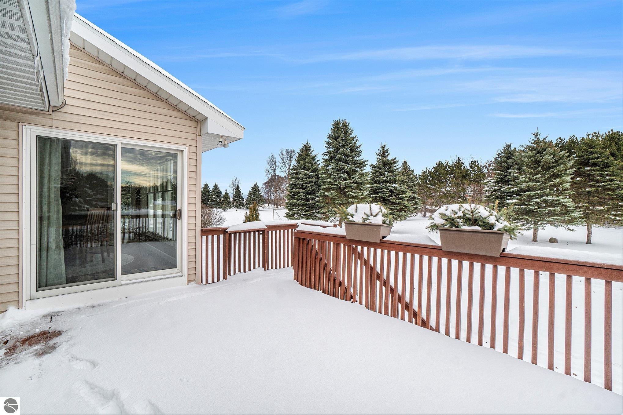 609 South Creek Court
