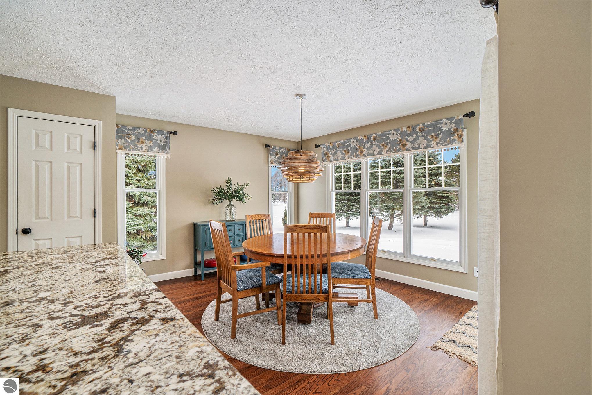 609 South Creek Court