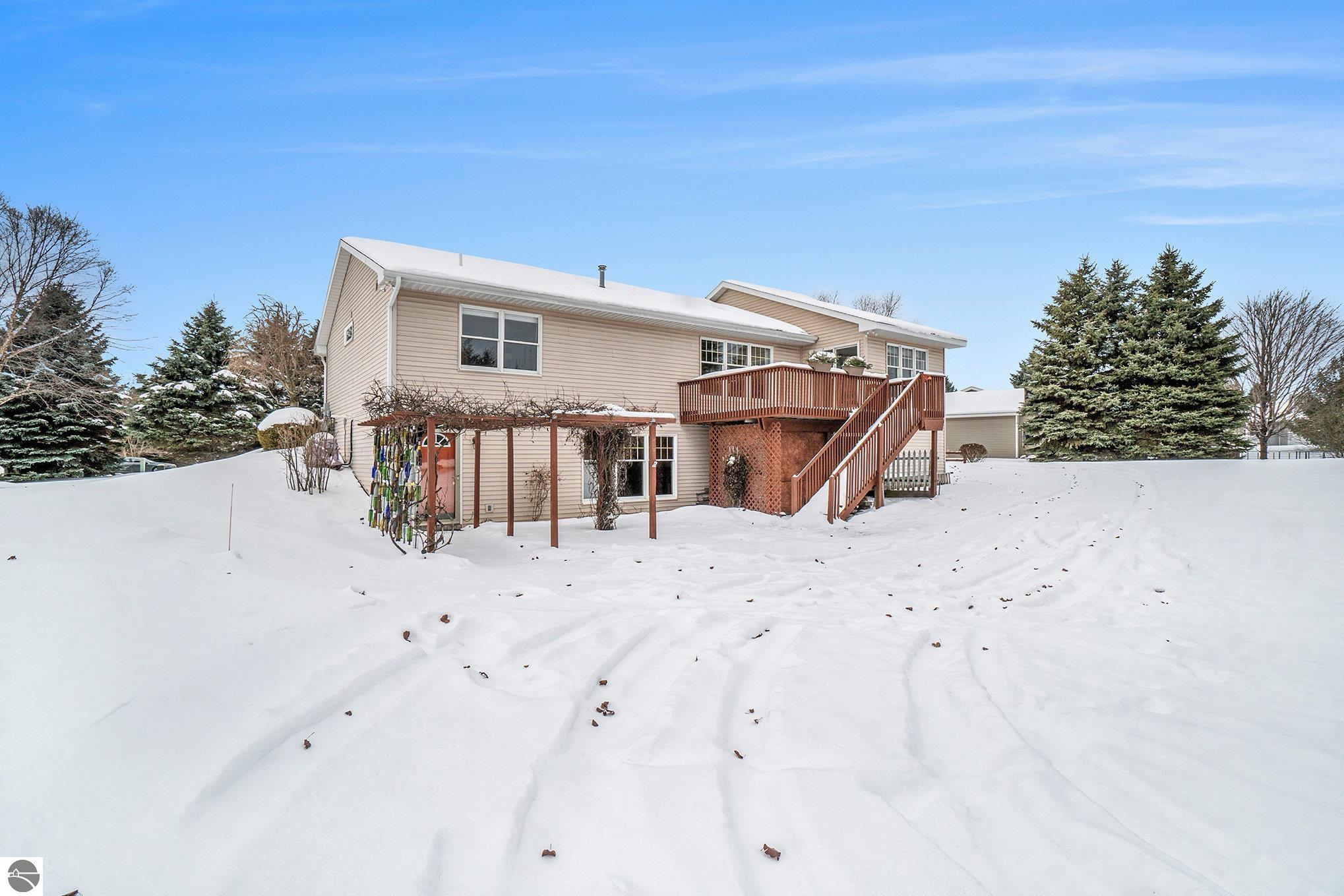 609 South Creek Court