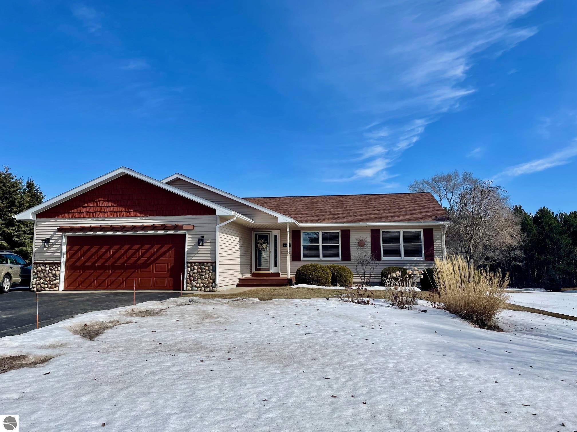 609 South Creek Court