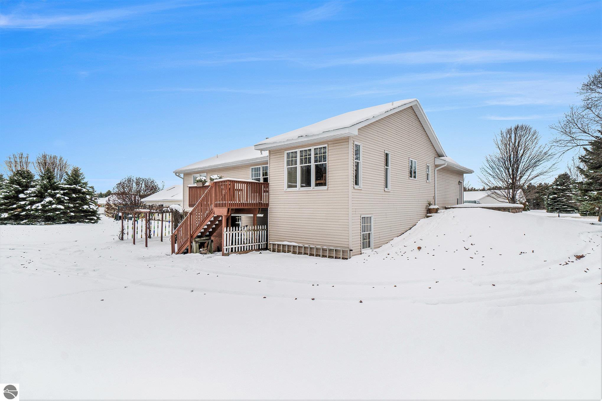 609 South Creek Court