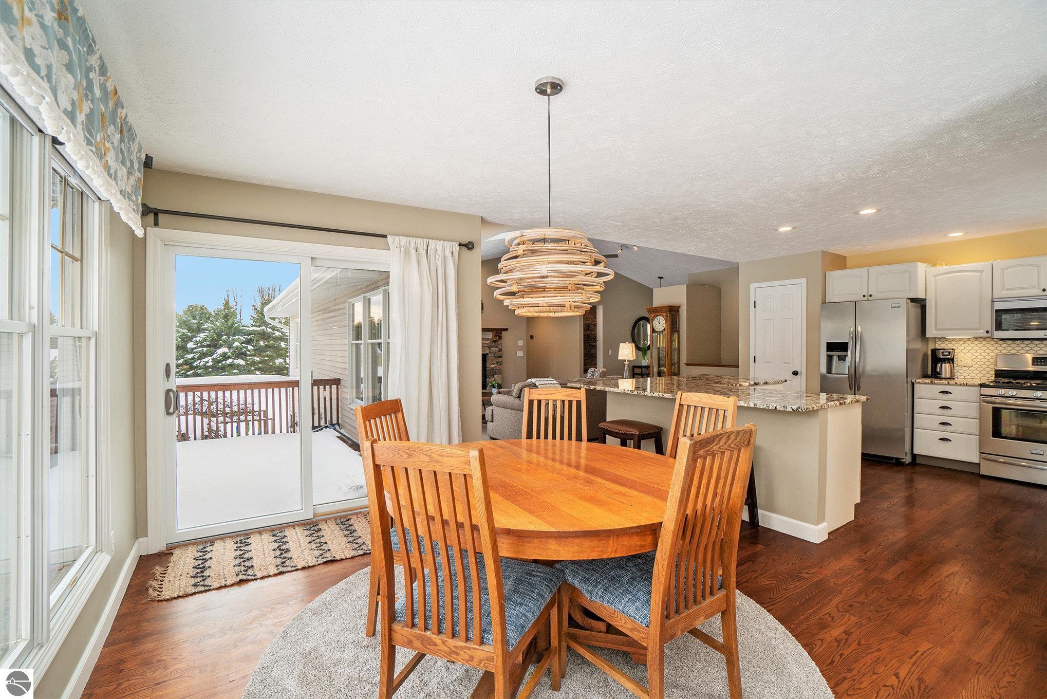 609 South Creek Court
