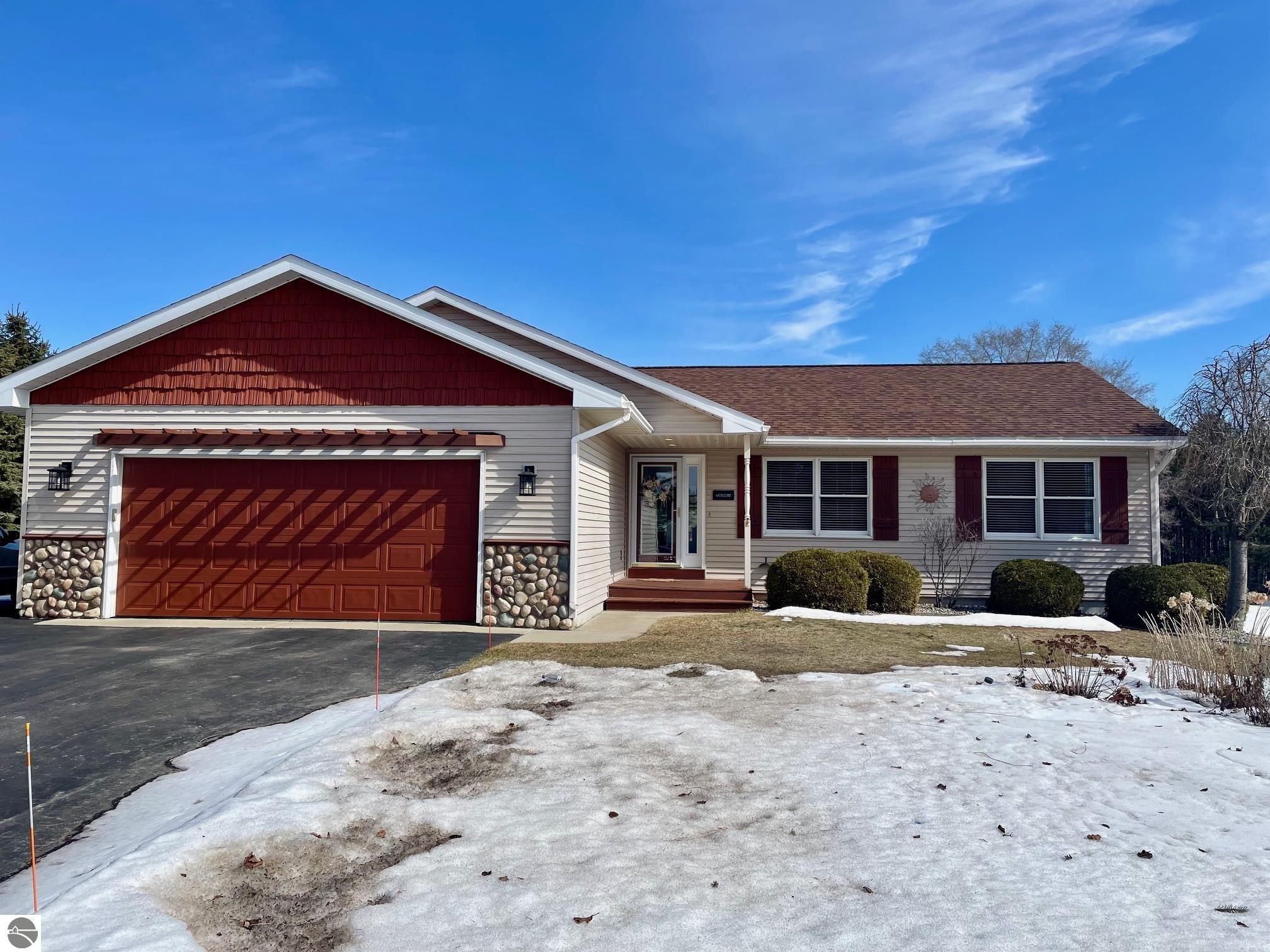 609 South Creek Court