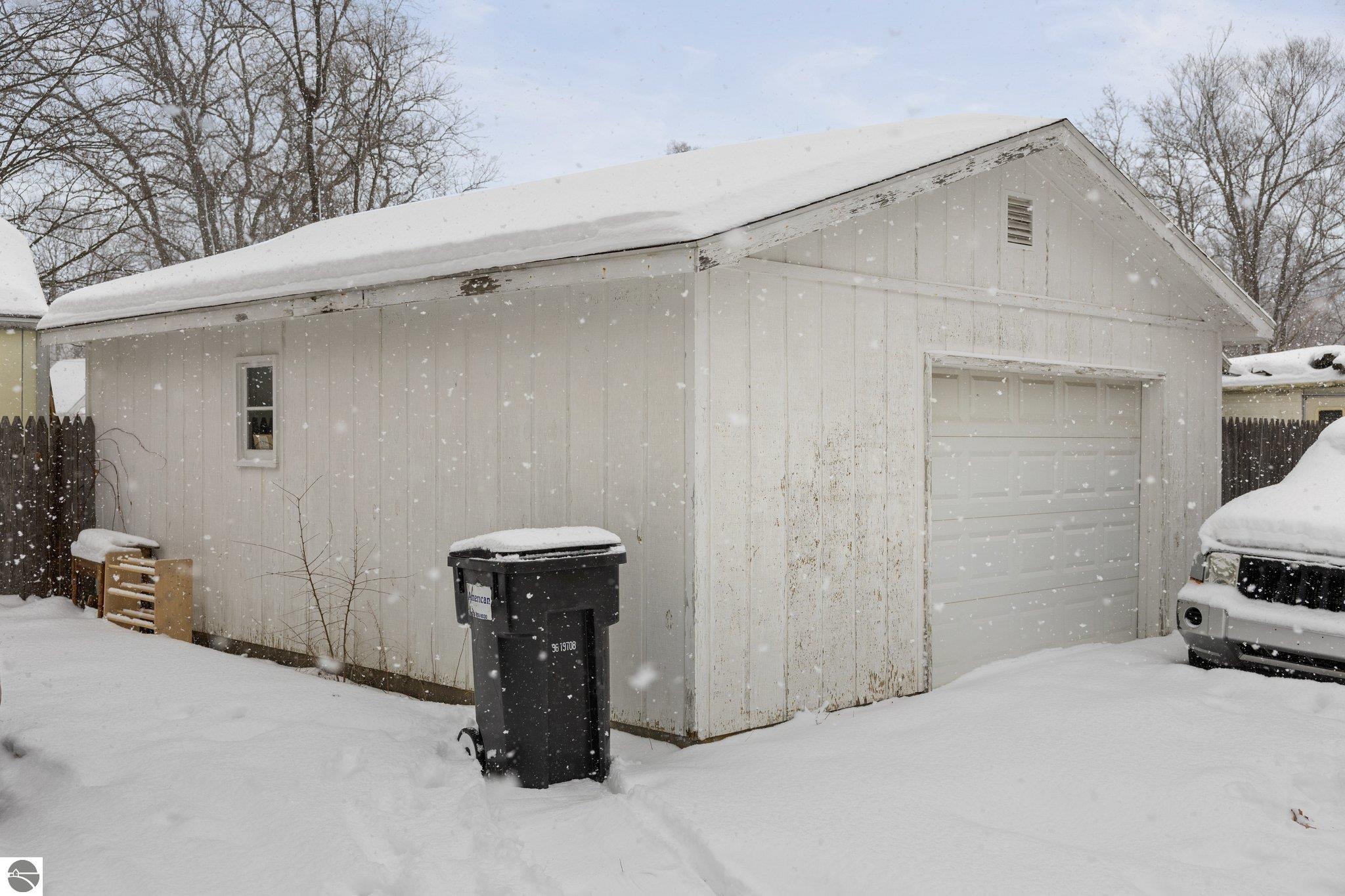 528 Bates Street