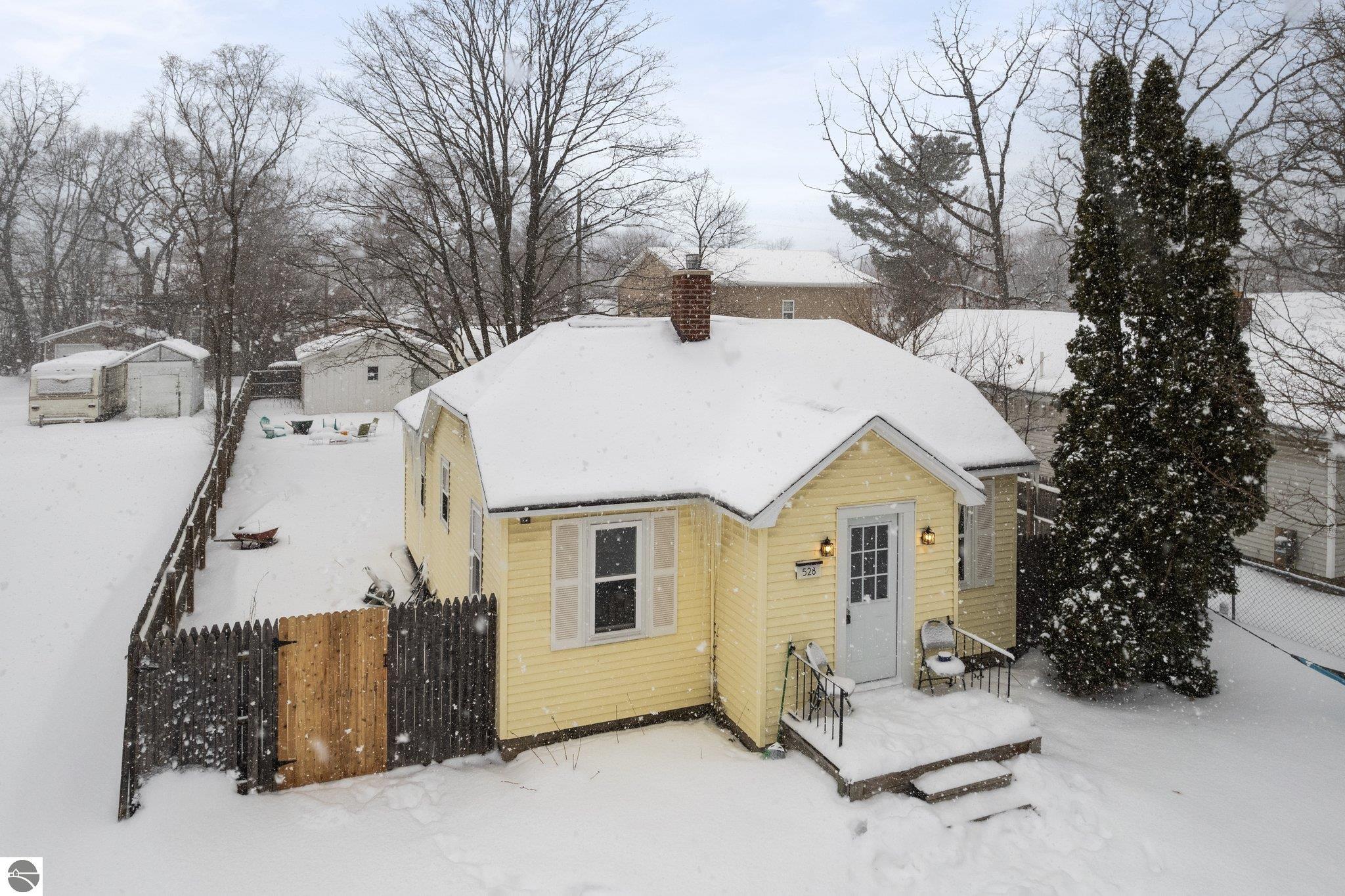 528 Bates Street