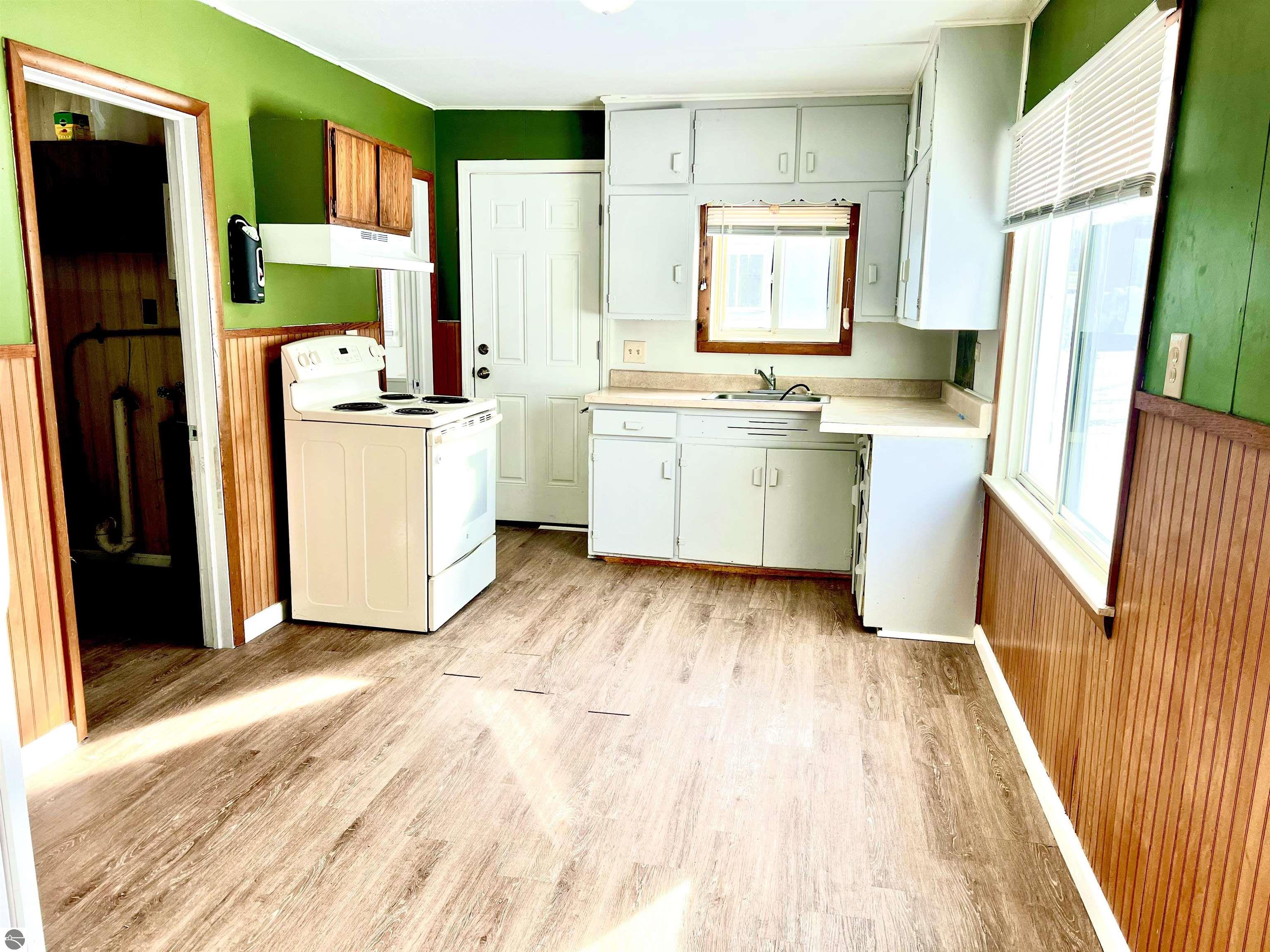 10017 10021 Cherrybend Road