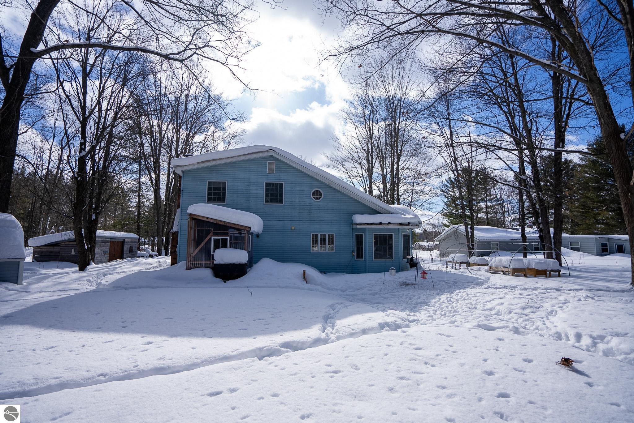 2865 W Log Lake Road