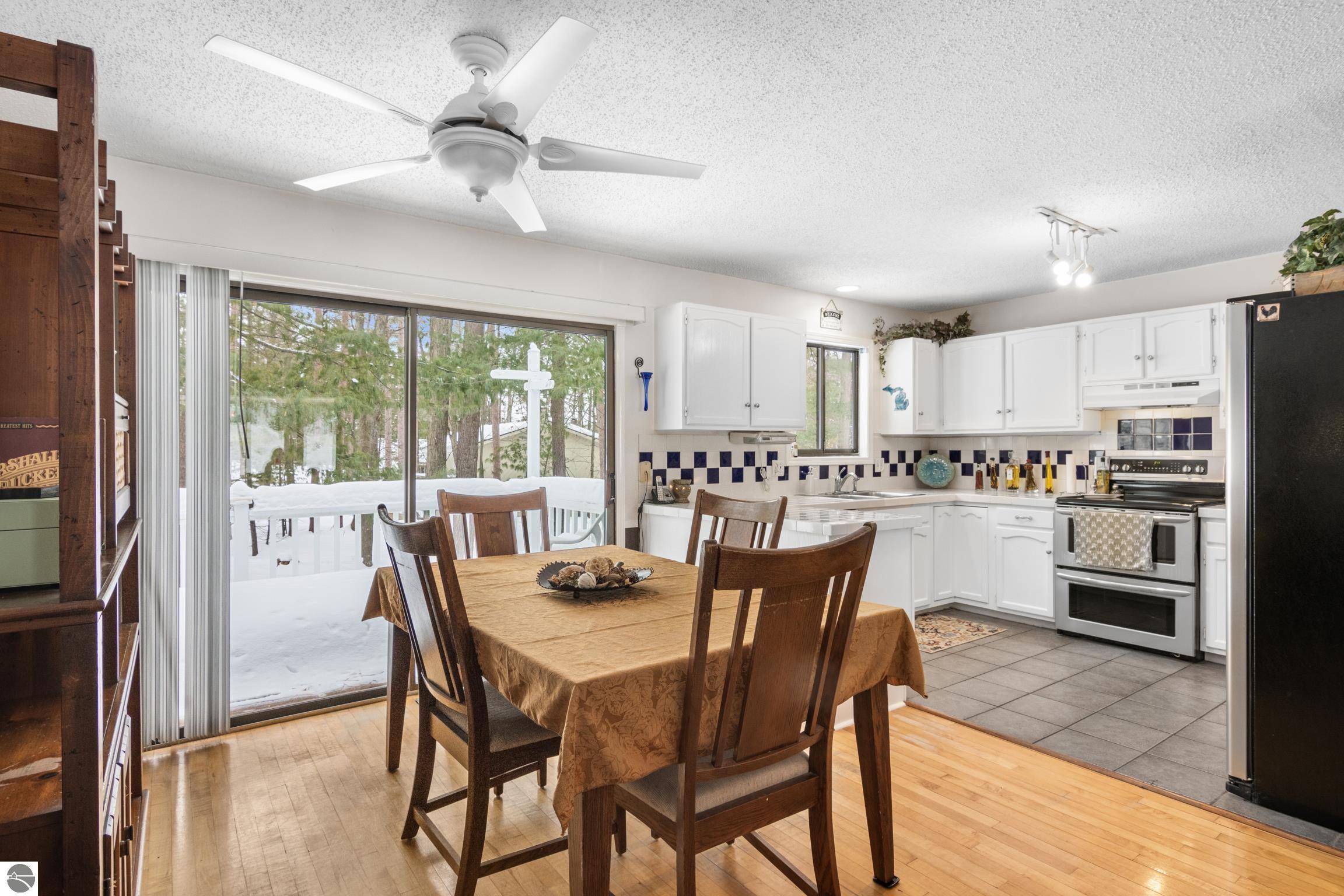 3805 Holiday Village Drive