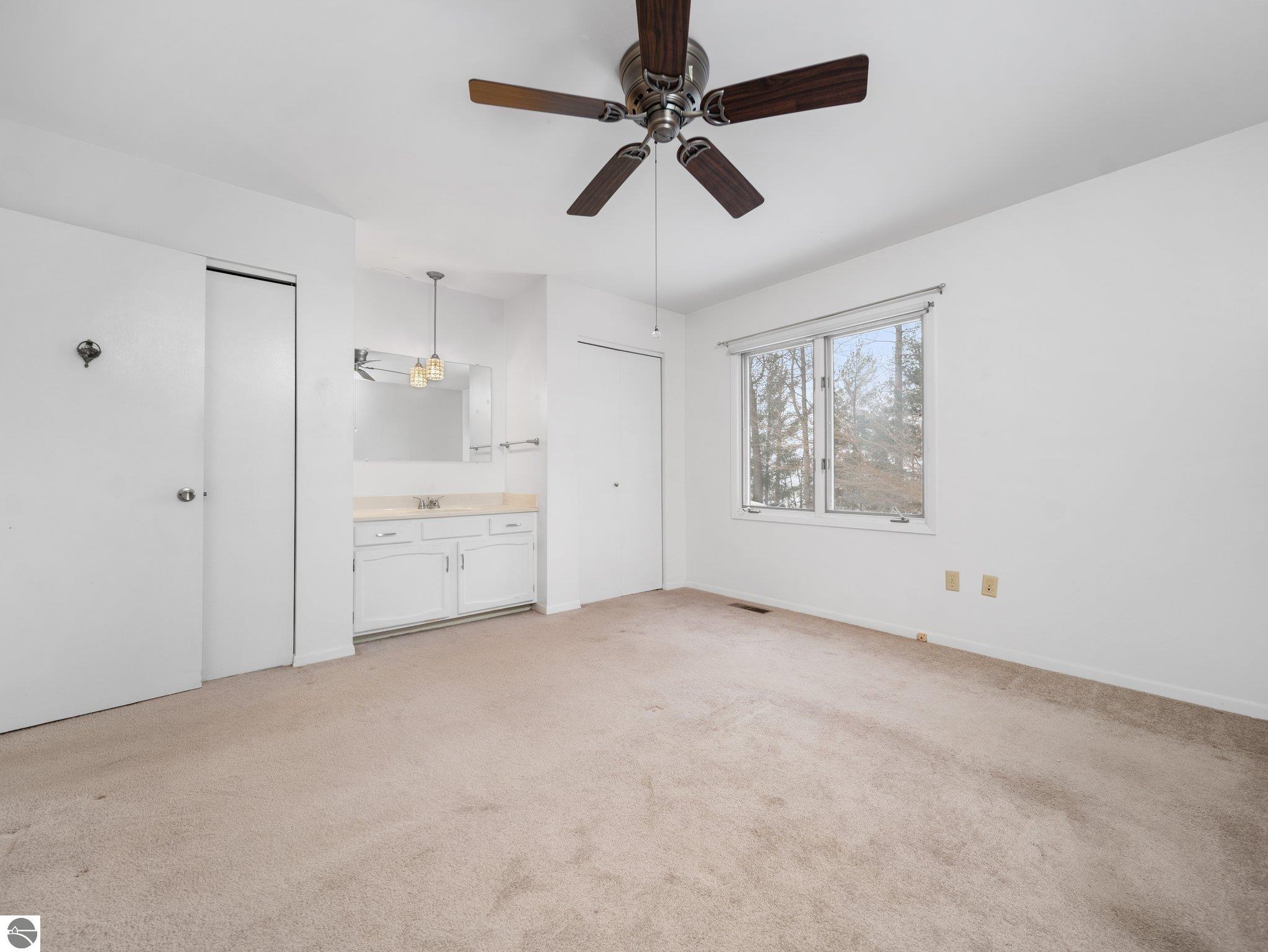 1554 Ridge View Court