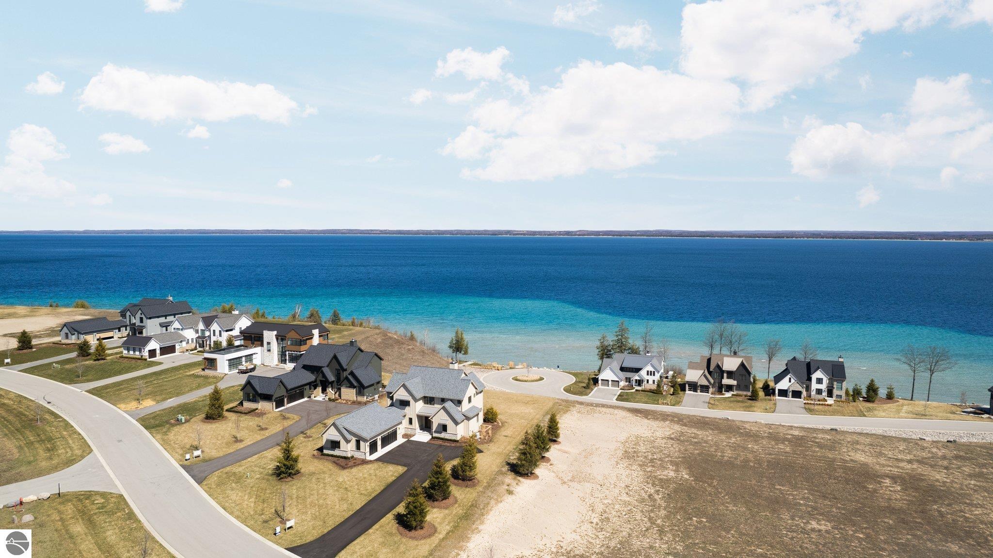15678 Waters Edge
