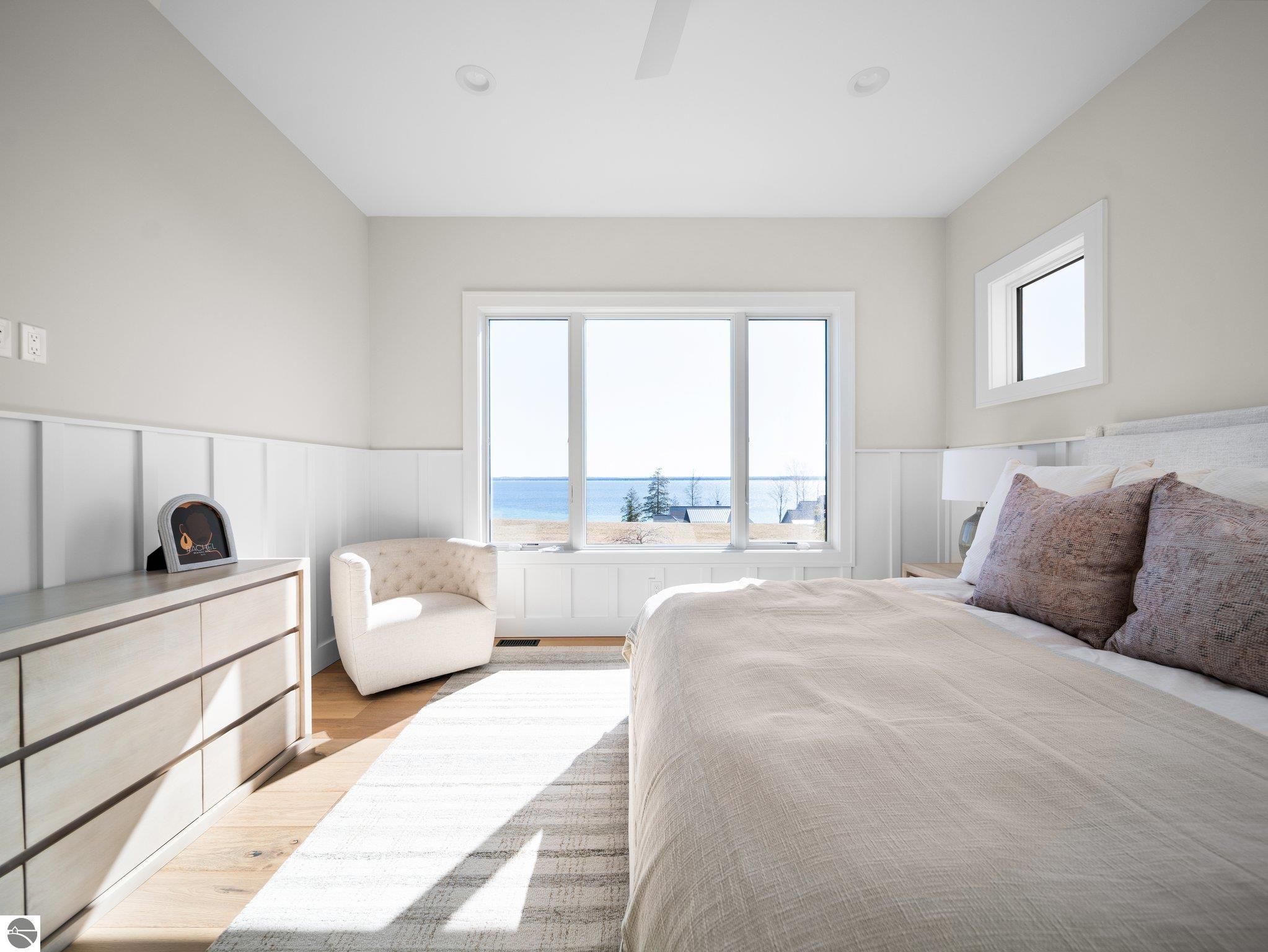 15678 Waters Edge