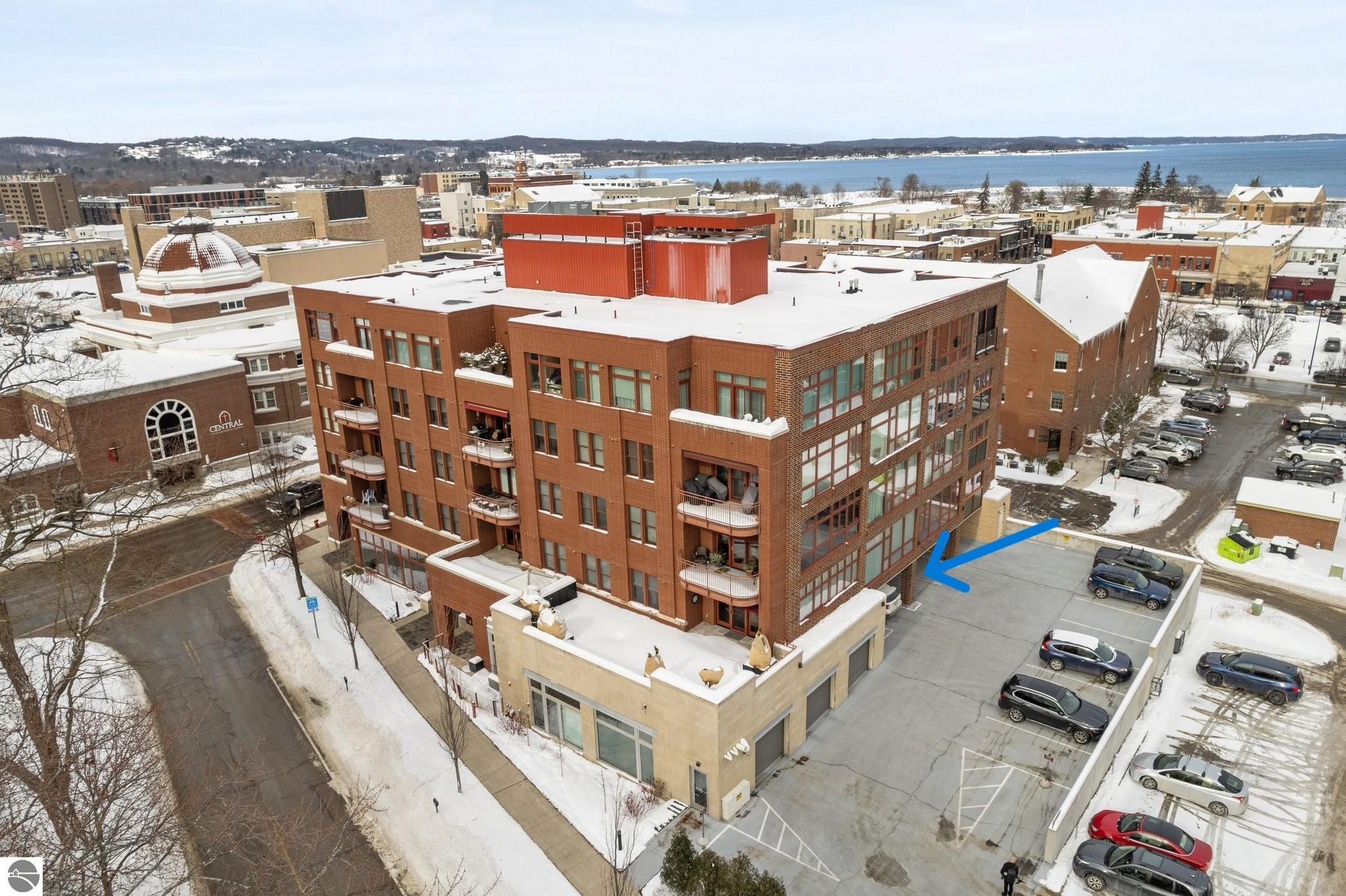 215 Washington Street # 2F