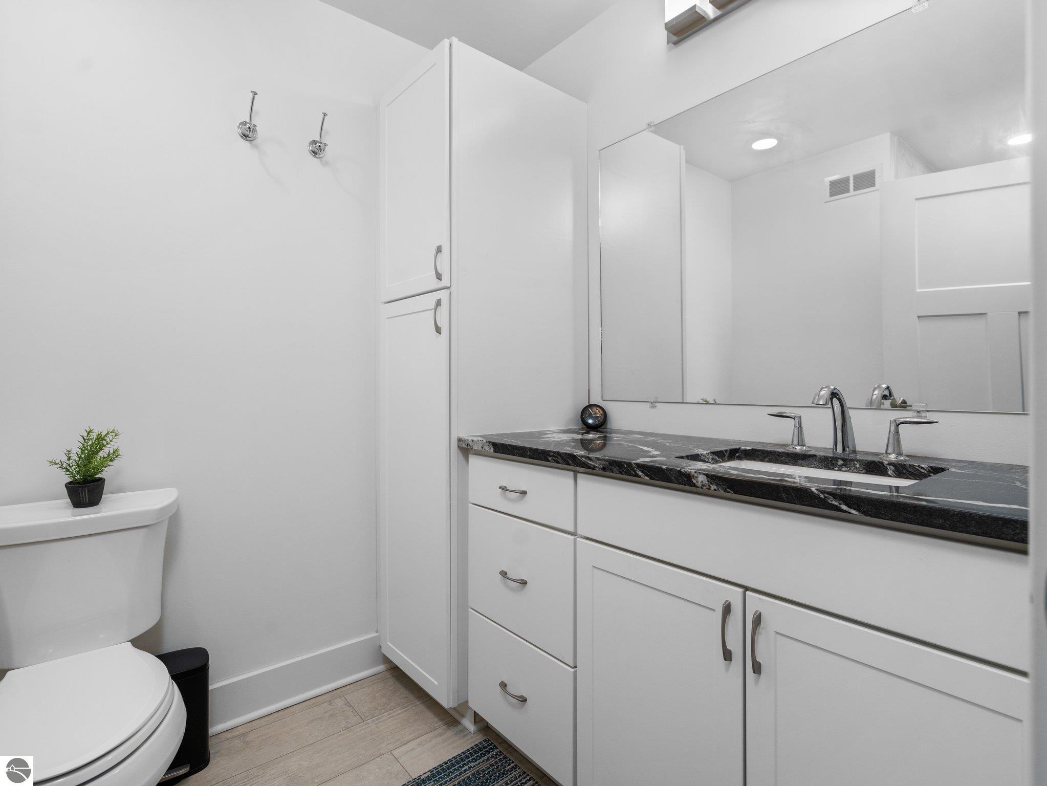 215 Washington Street # 2F