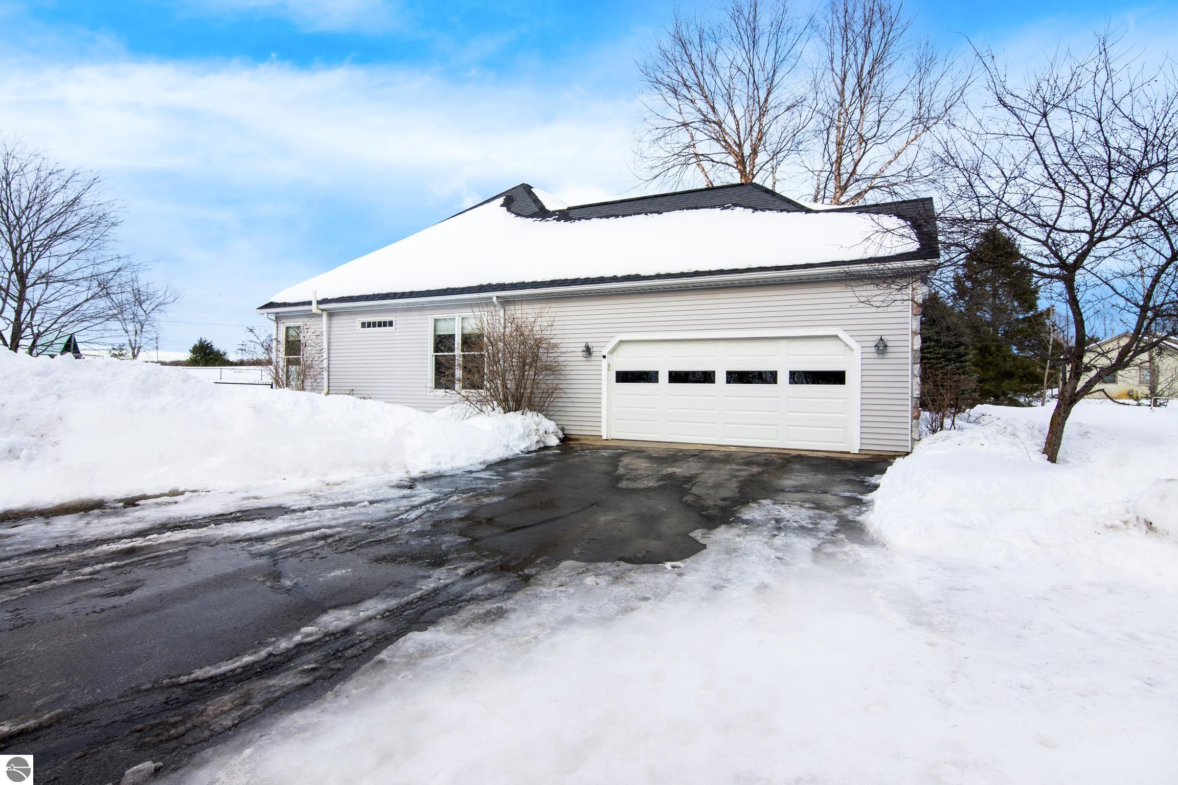 4863 Arbor Grove