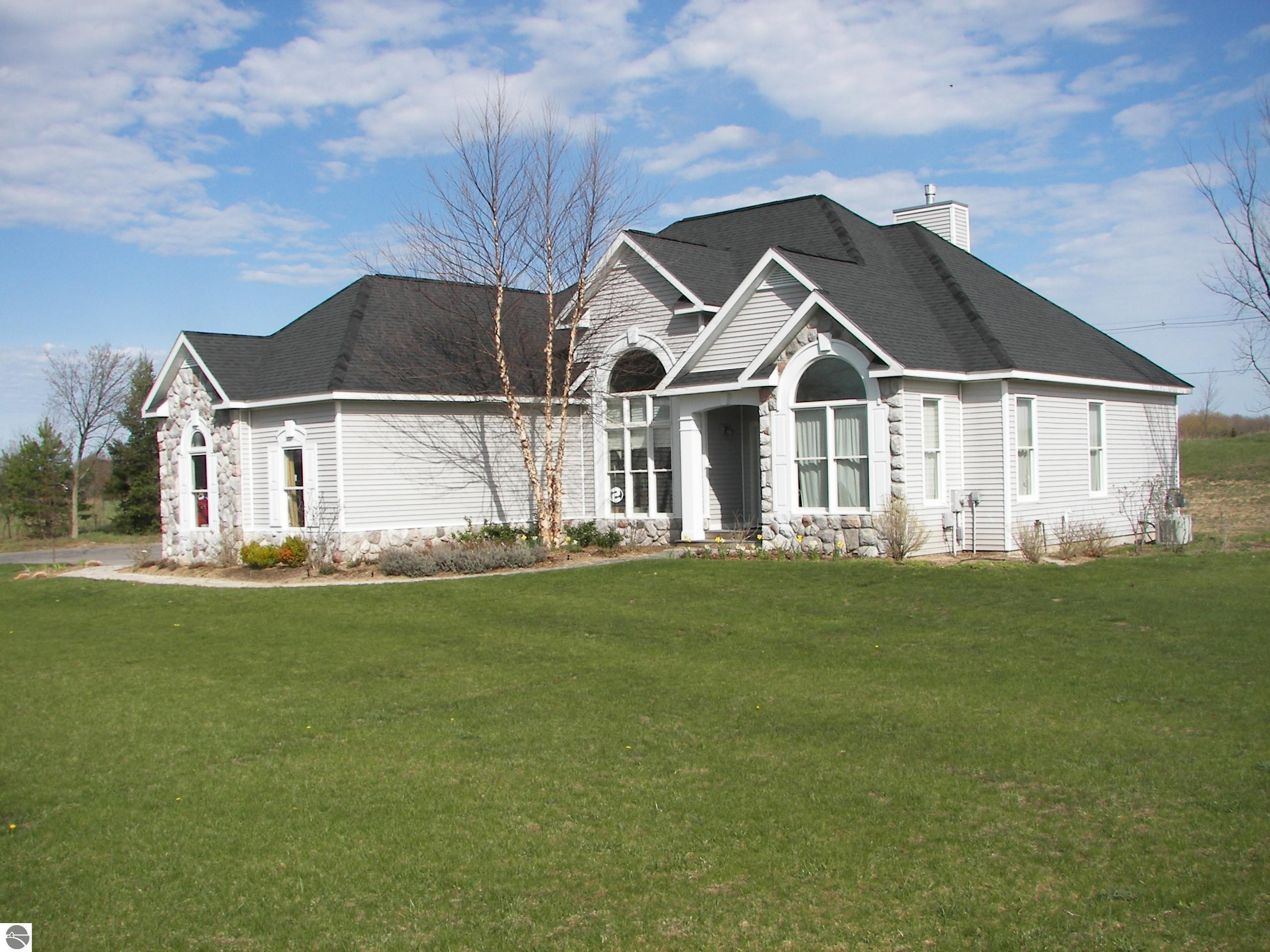 4863 Arbor Grove