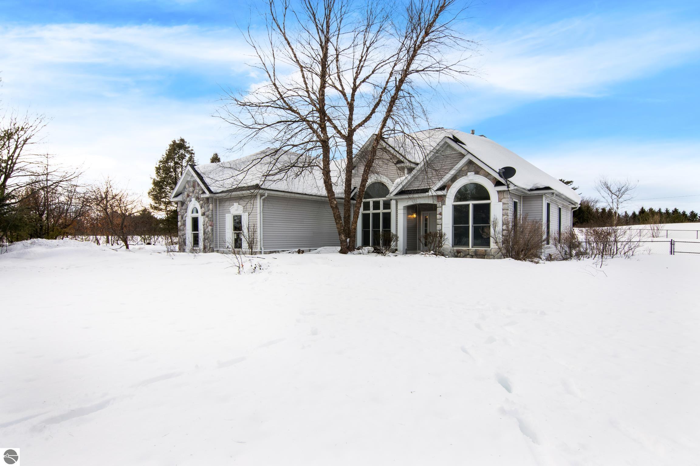 4863 Arbor Grove