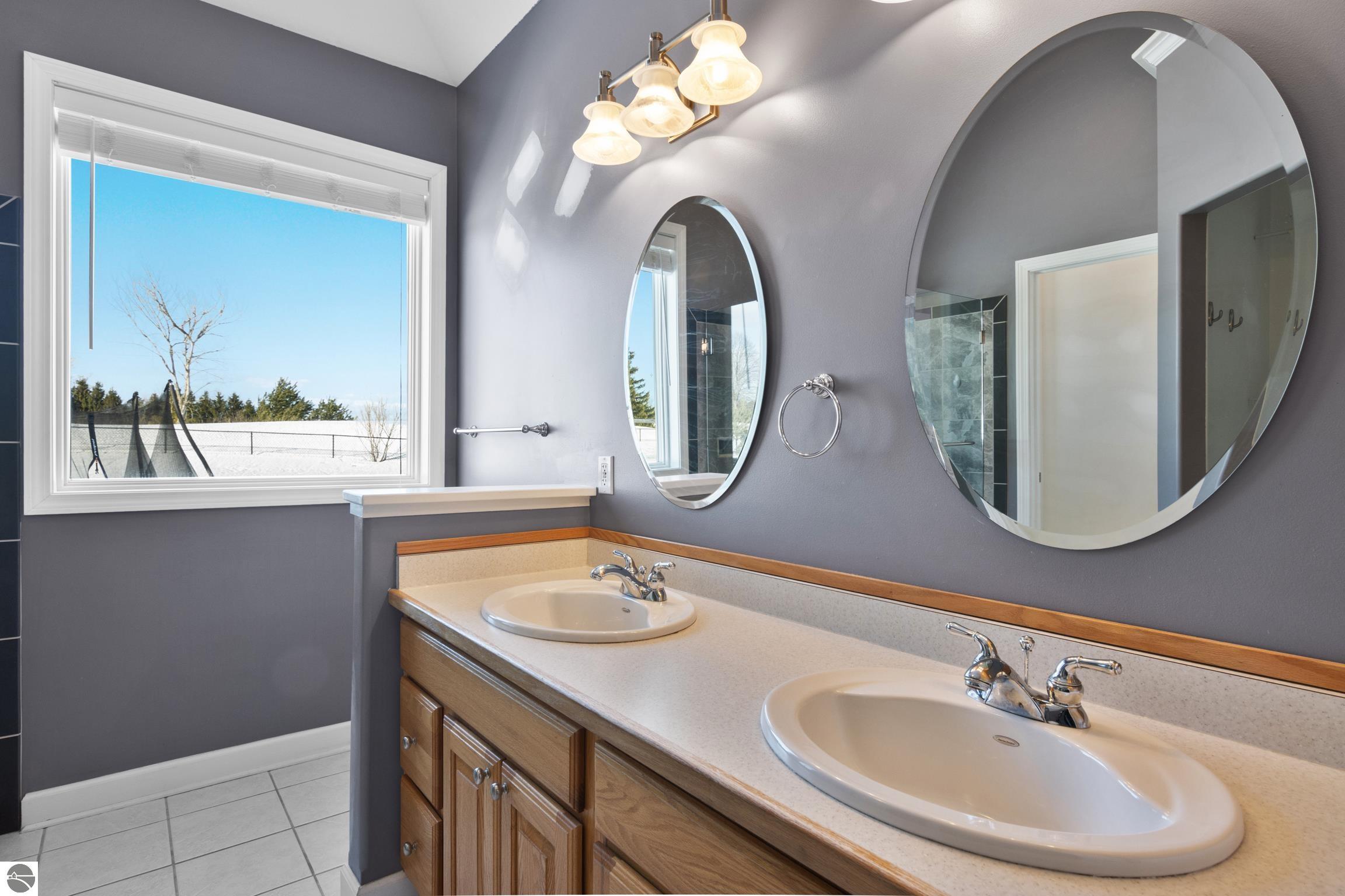 4863 Arbor Grove