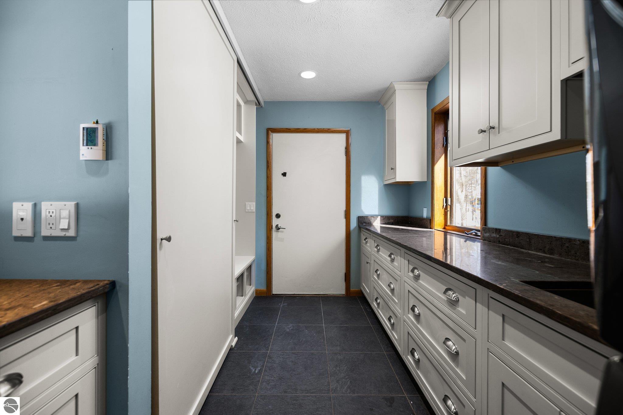 2970 Keewaydin Trail